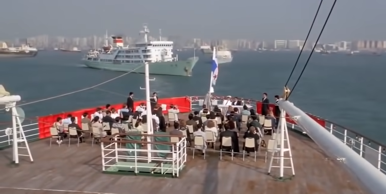 《賭俠》由劉德華及周星馳擔正,曾於東方公主號取景。(網上截圖)