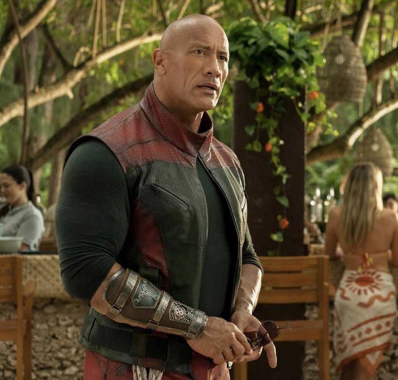 The Rock承認在片場排尿入水樽。