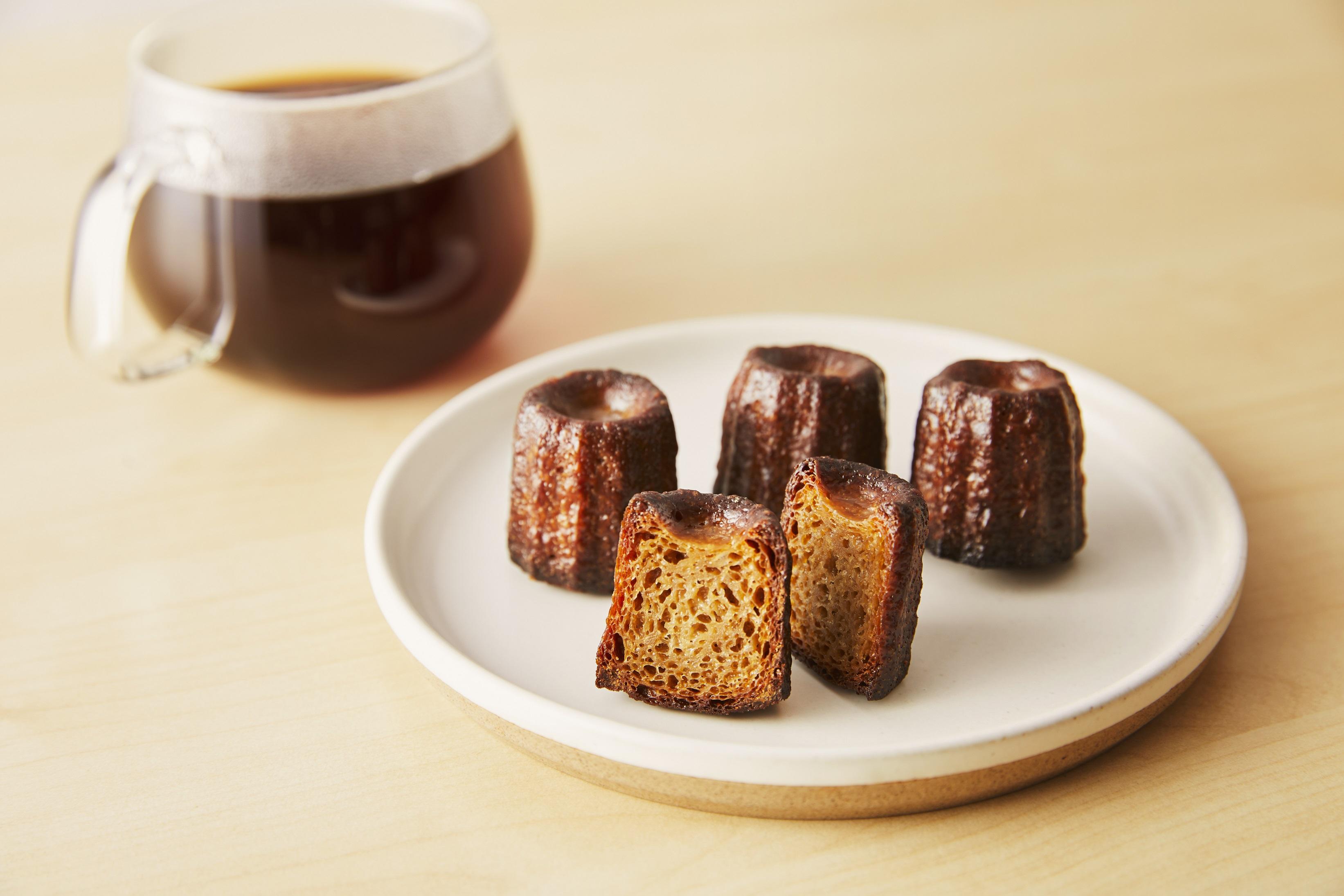 Holiday Canele by Solight Studio $32(中環店、IFC店及灣仔店有售) 發售日期:11月12日