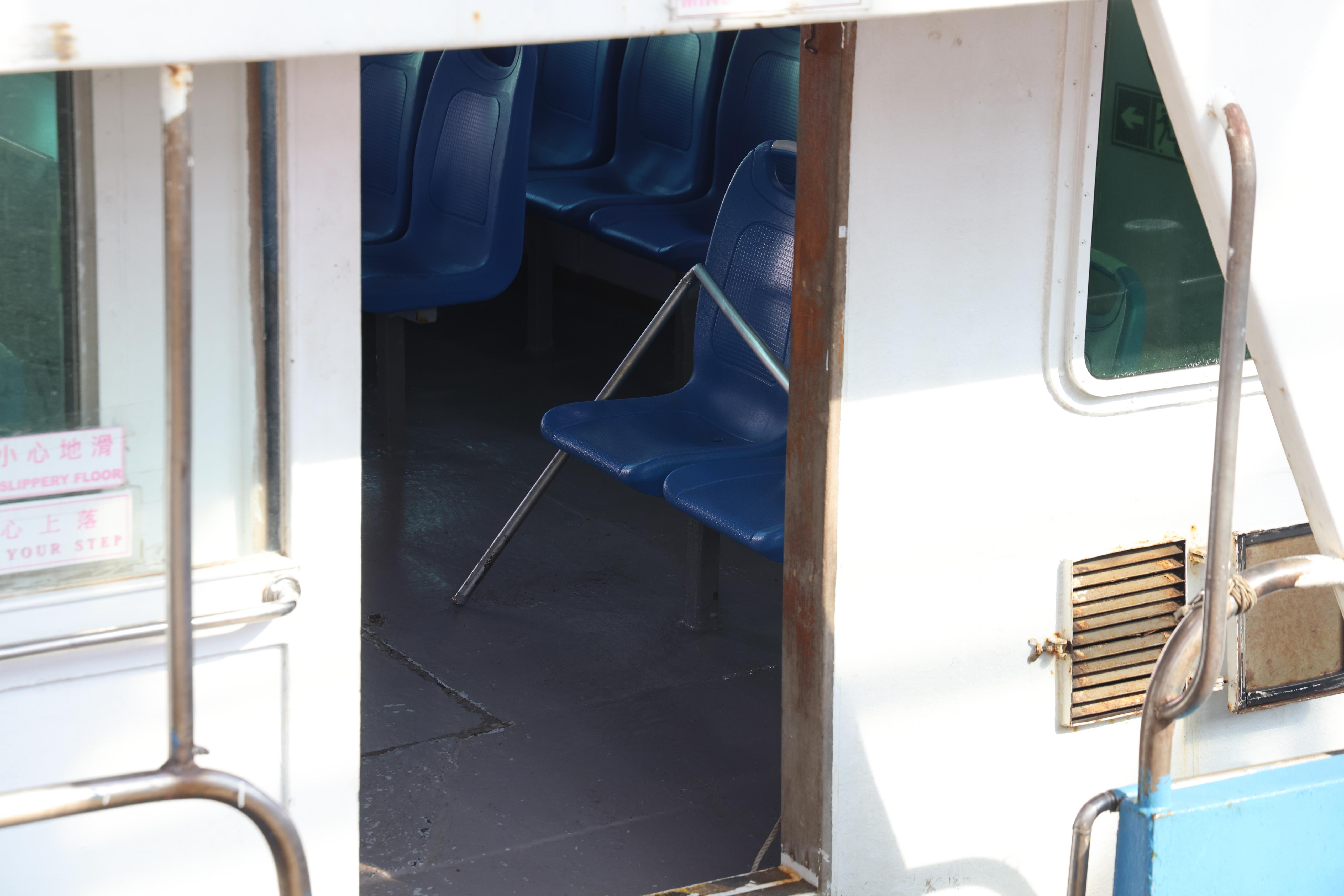 翠華船務南丫島發電廠接載船 中環9號碼頭泊岸撞壆34傷 海事處:將查船隻機件船長駕駛態度 (持續更新)