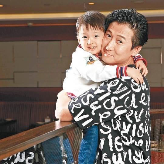 周家蔚透露兒子都非常掛住爸爸。