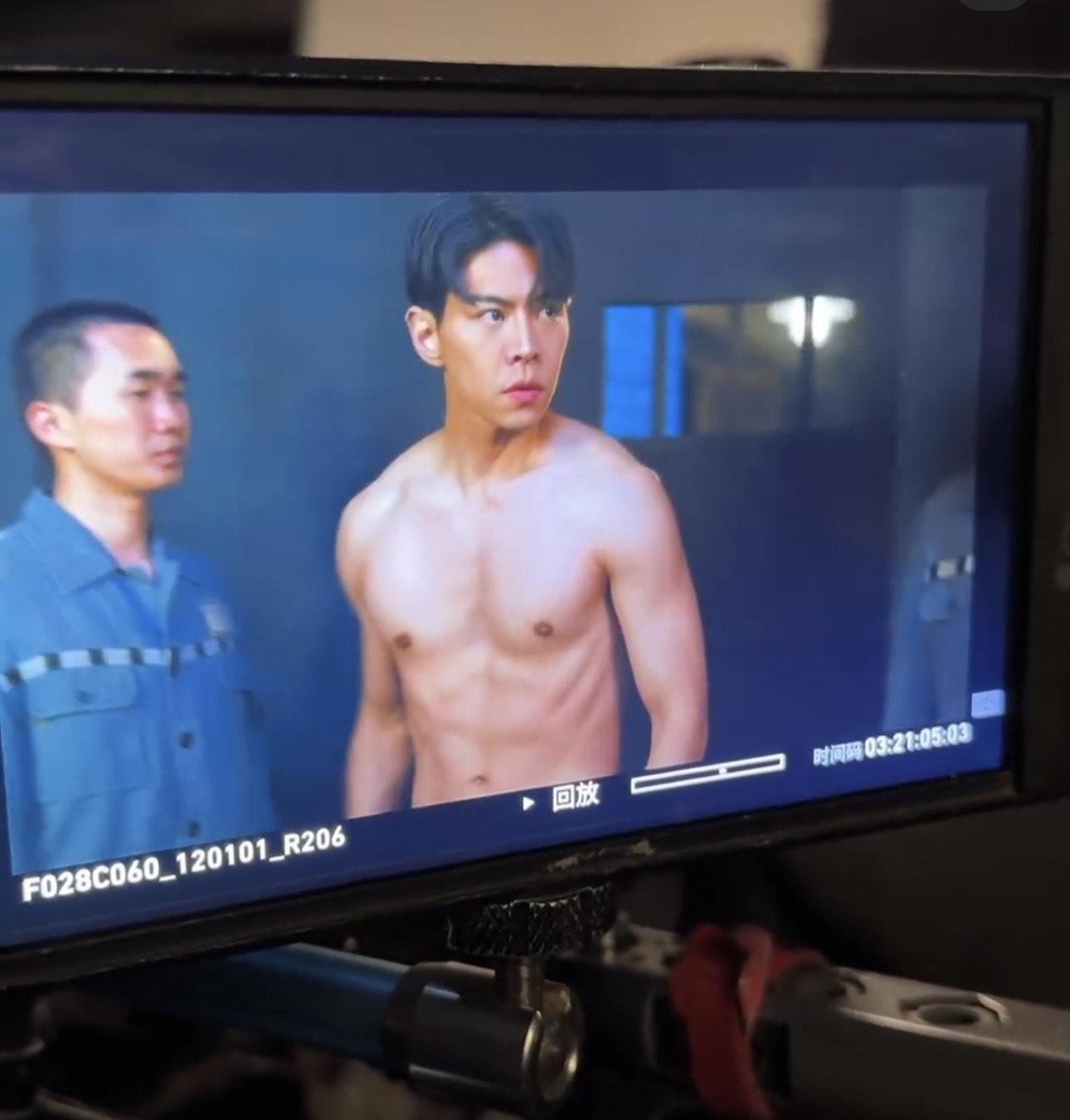 羅天宇透露拍攝當天導演沒打算叫他除衫,令他感到非常錯愕。