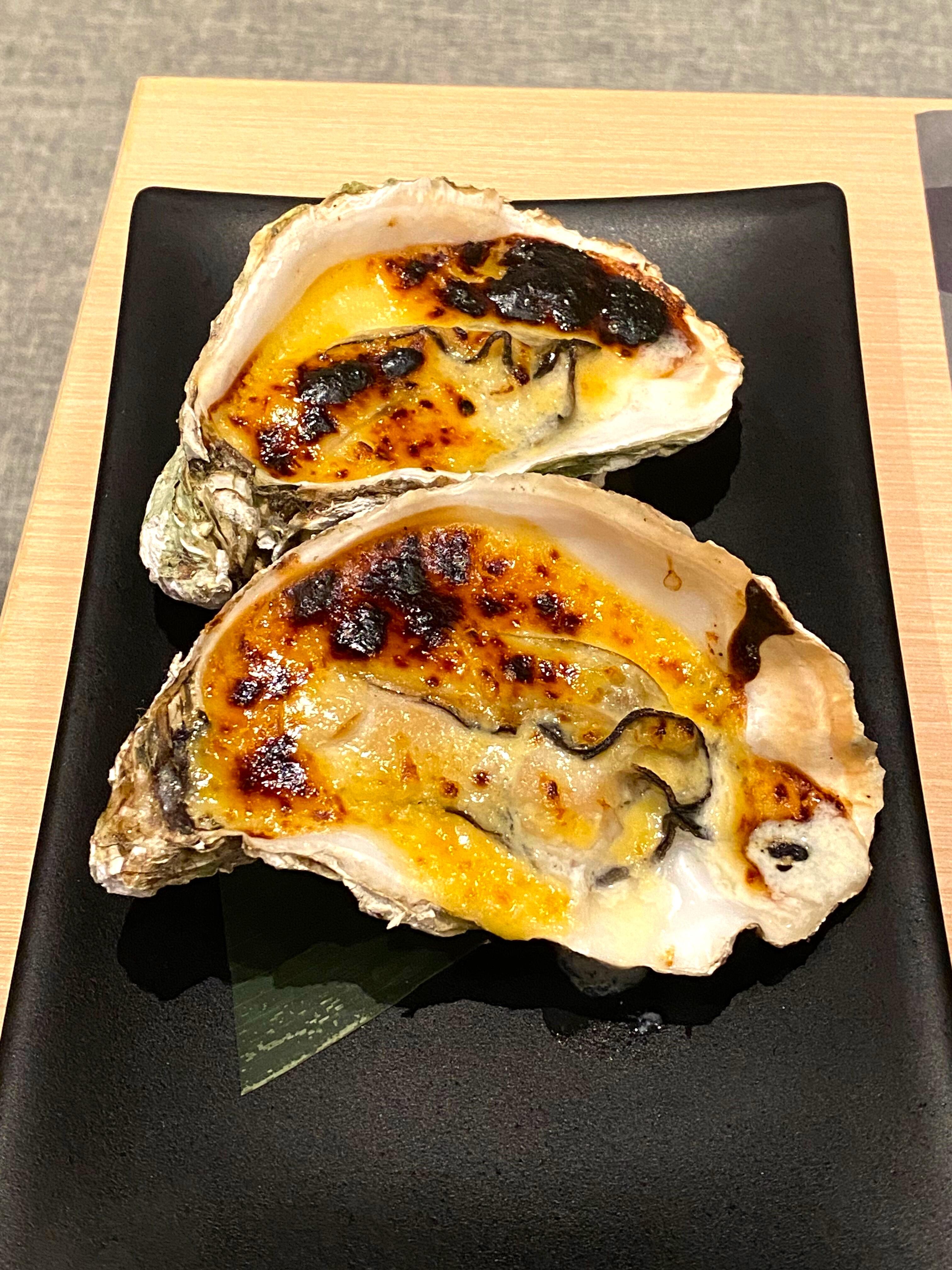 焗廣島蠔頗有肉地。(記者實試圖片)