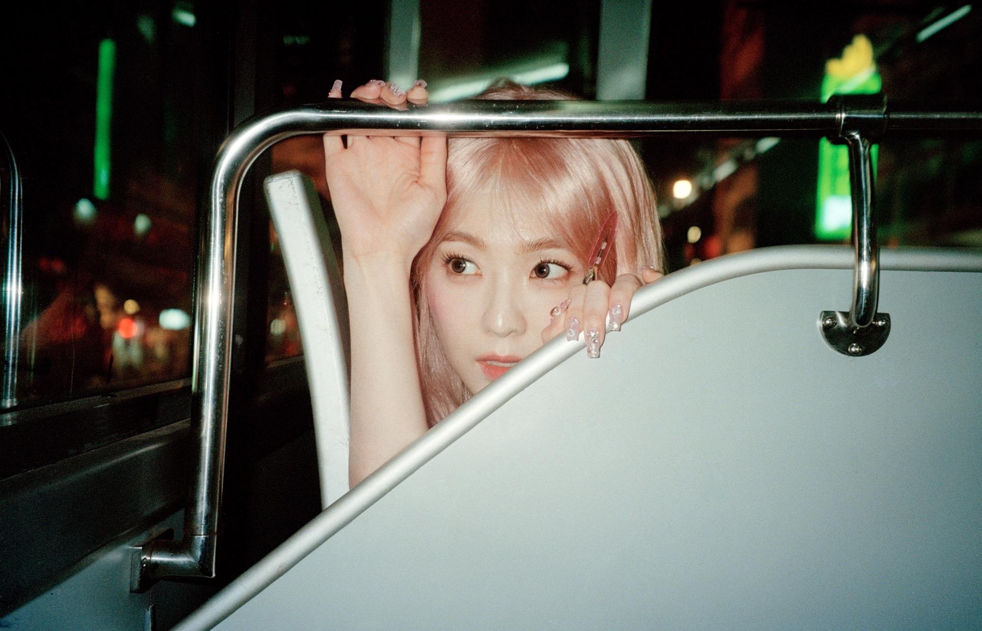 Irene新歌鼓勵女生如花朵般綻放自己的美麗。