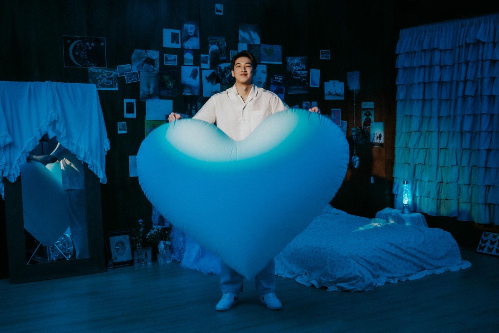 Addison首次參與MV演出,當收到邀請時也感到十分驚訝。