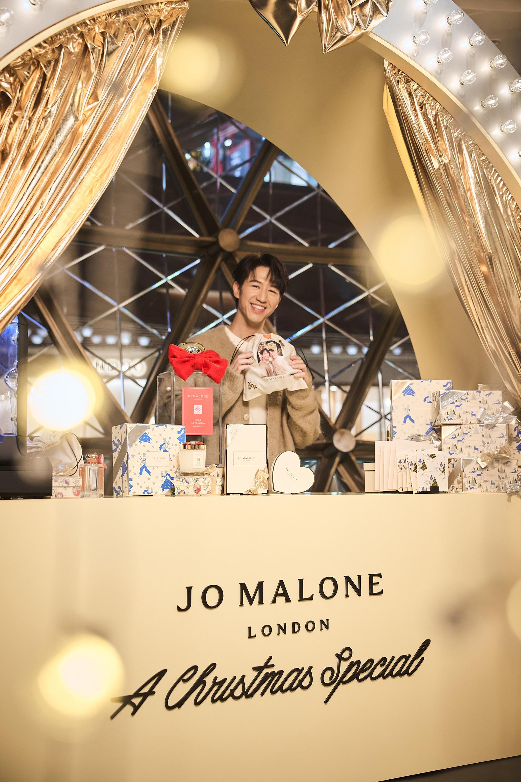 品牌好友Jay馮允謙率先探店,感受經典流金時代的聖誕氣氛。