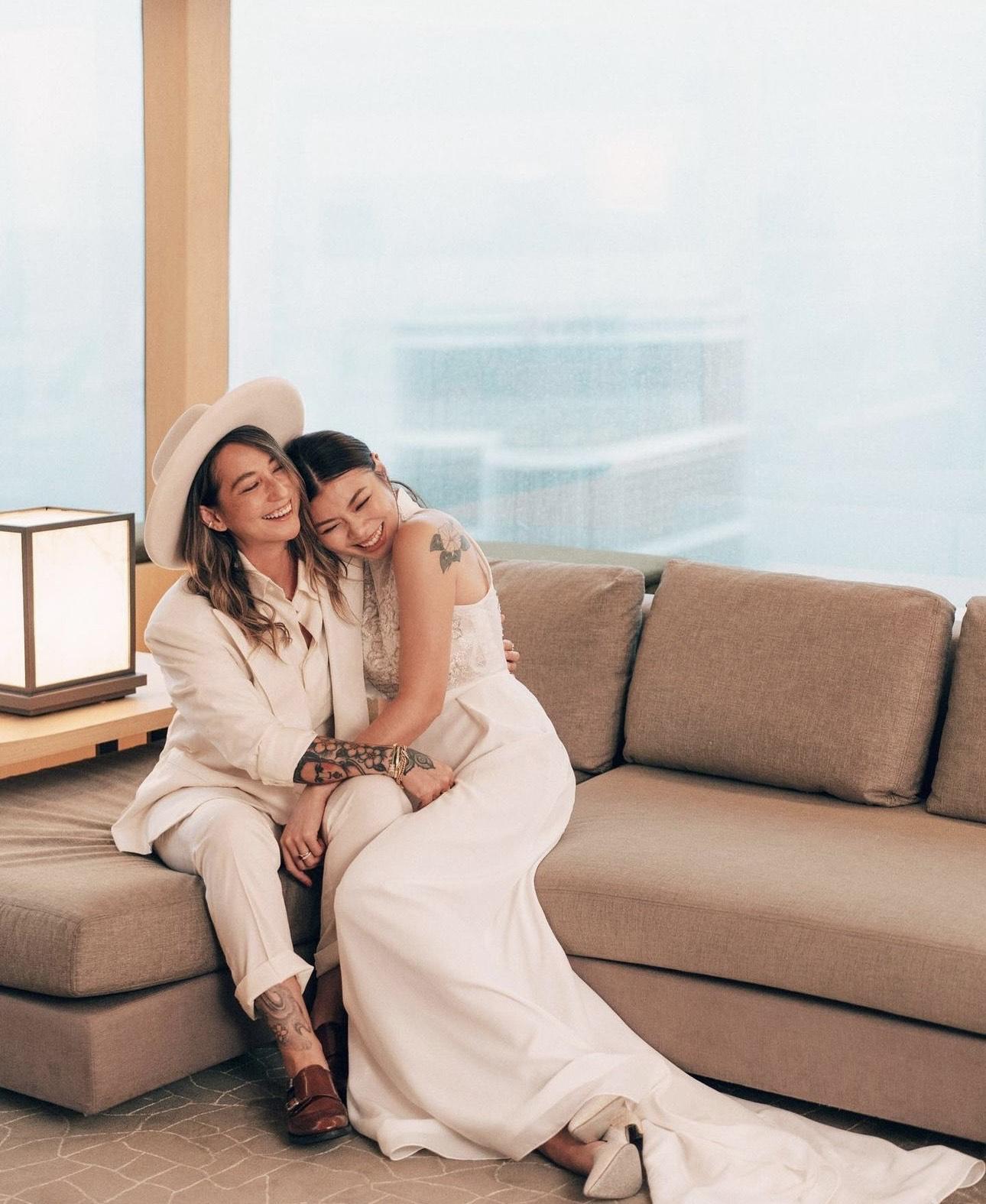 王曼喜2022年與攝影師女友Elaine Chen(陳逸寧)在美國加州結婚。