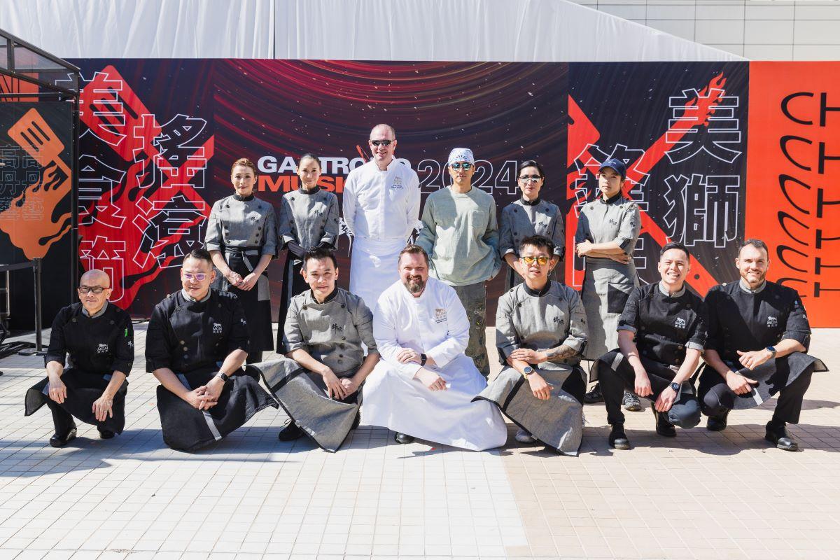 由Chef Nic謝霆鋒率領「鋒廚」團隊,跟美高梅的星級大廚攜手製作超過20款創意料理。