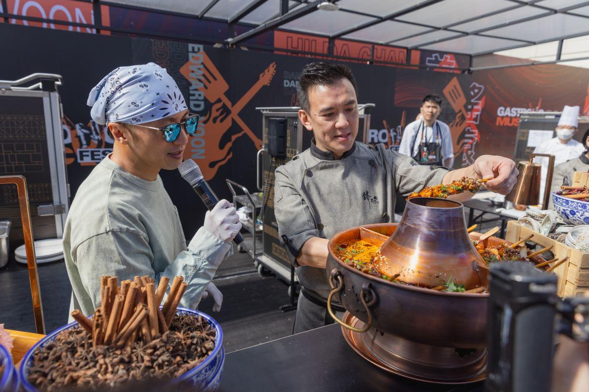 「鋒廚」團隊:溫有成製作的陸海串燒