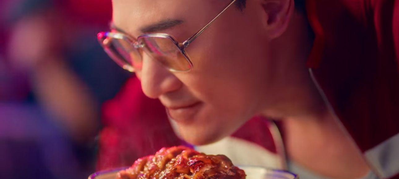 故事由一碗叉燒飯,引發一場兄弟對決開始。