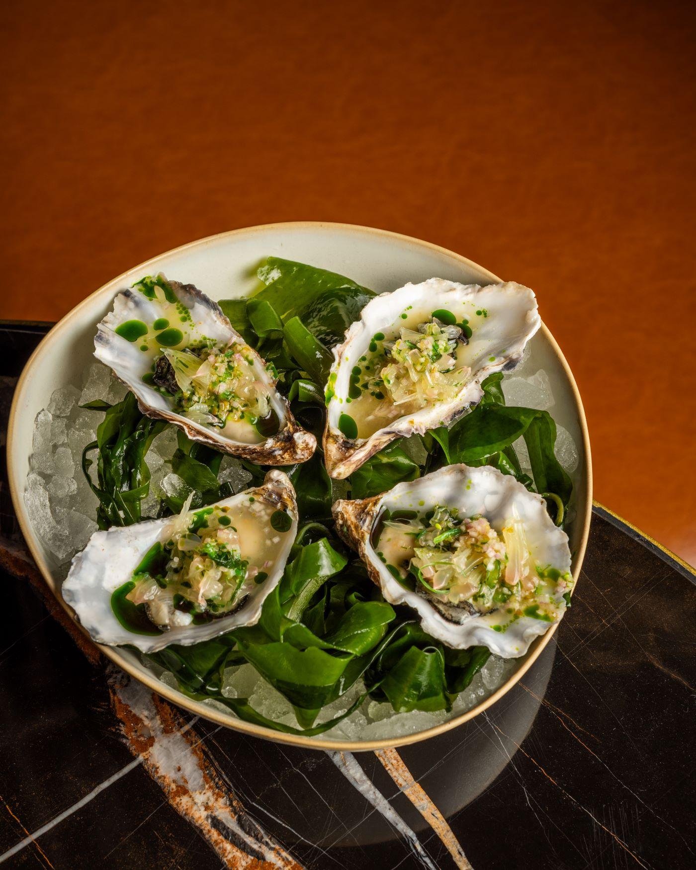 DAVID HERVE ROYALE 生蠔配柚子醋及柚 3隻$198,6隻$388(Leonie's)