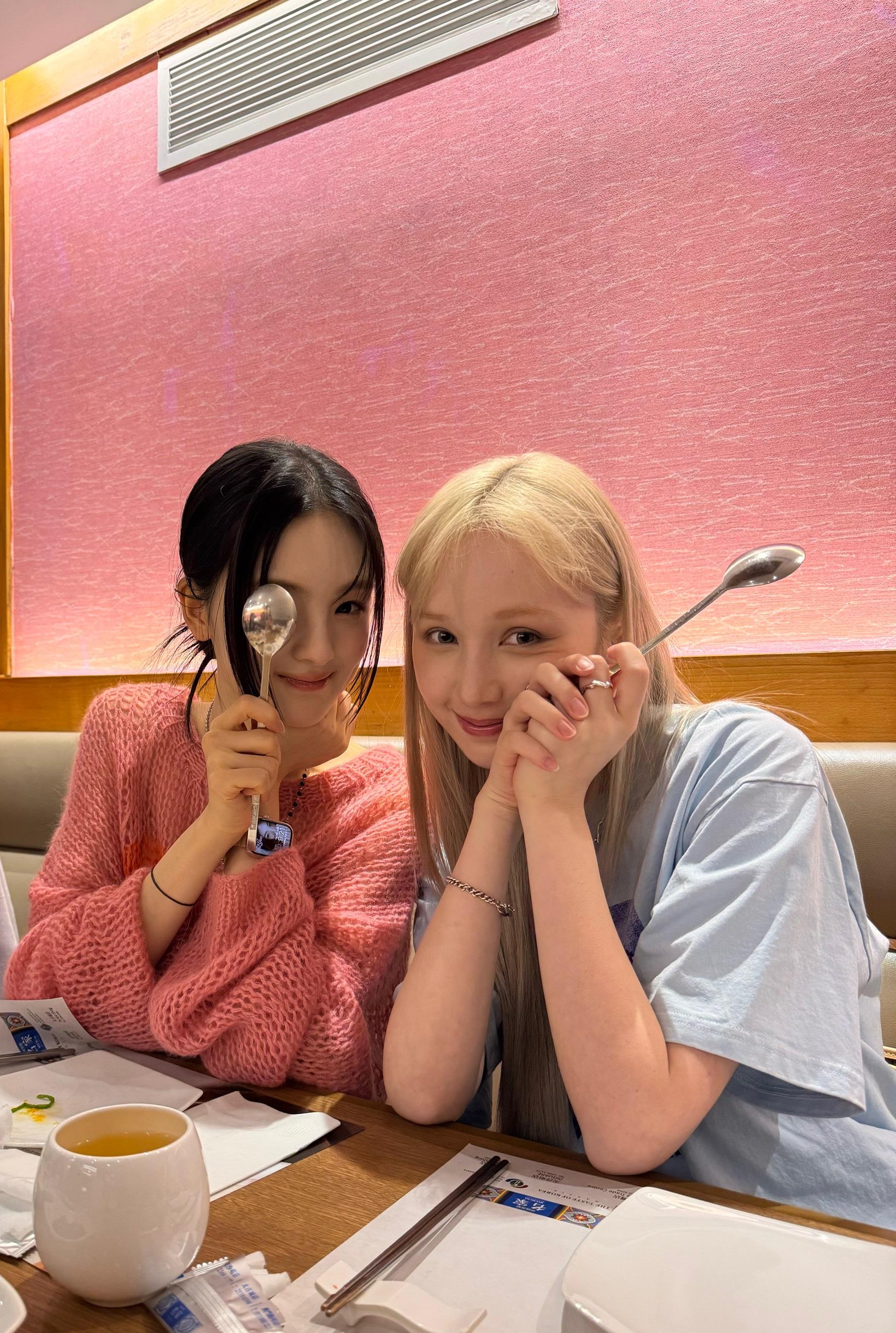 Nancy Kwai歸綽嶢新歌《Cardigan》MV,找來韓國怪物新人GYUBIN客串,充滿青春氣息。