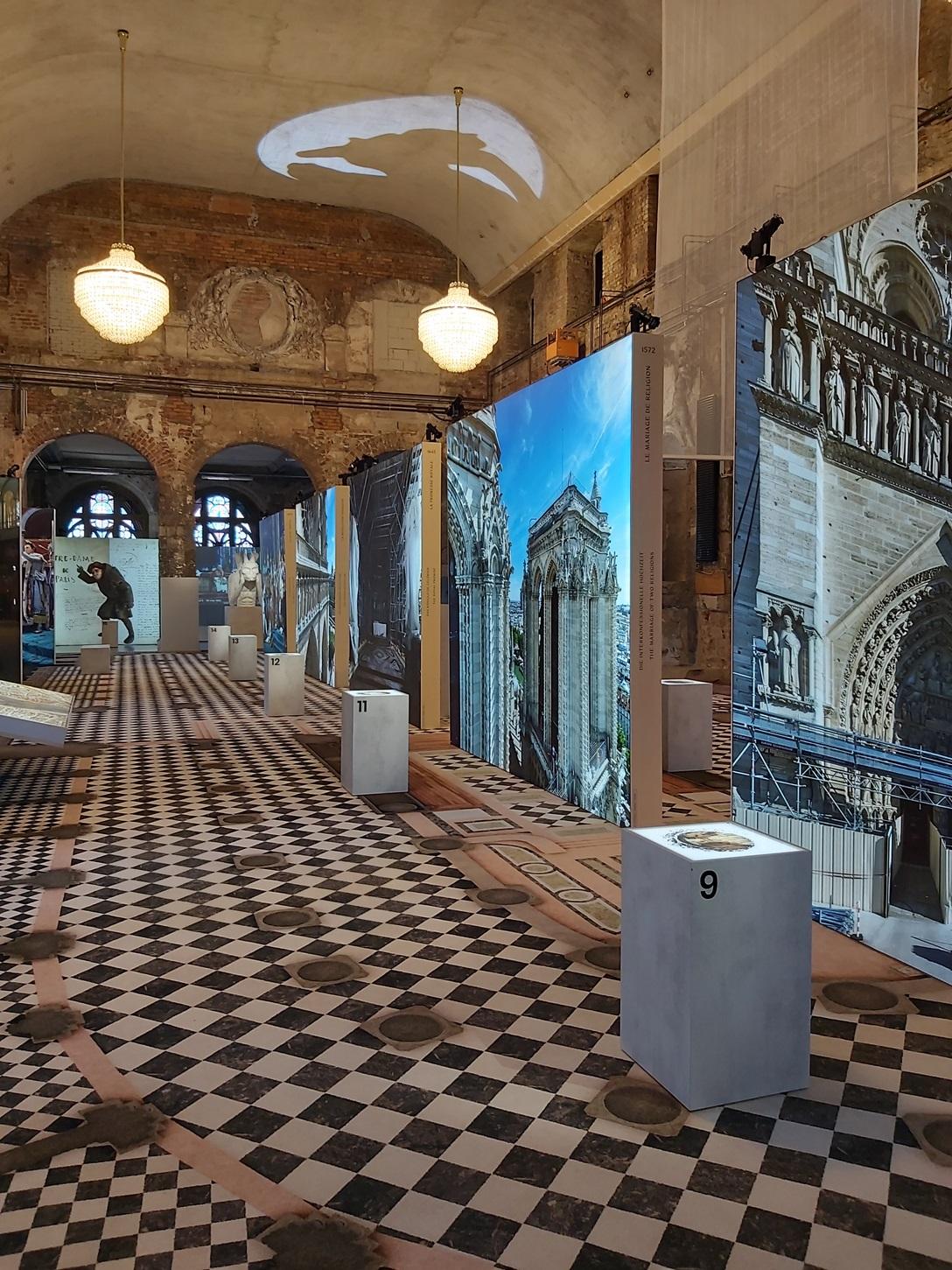 《浴火重生》已於全球多個地區巡展,包括巴黎、杜拜、蒙特利爾及上海等19個城市。