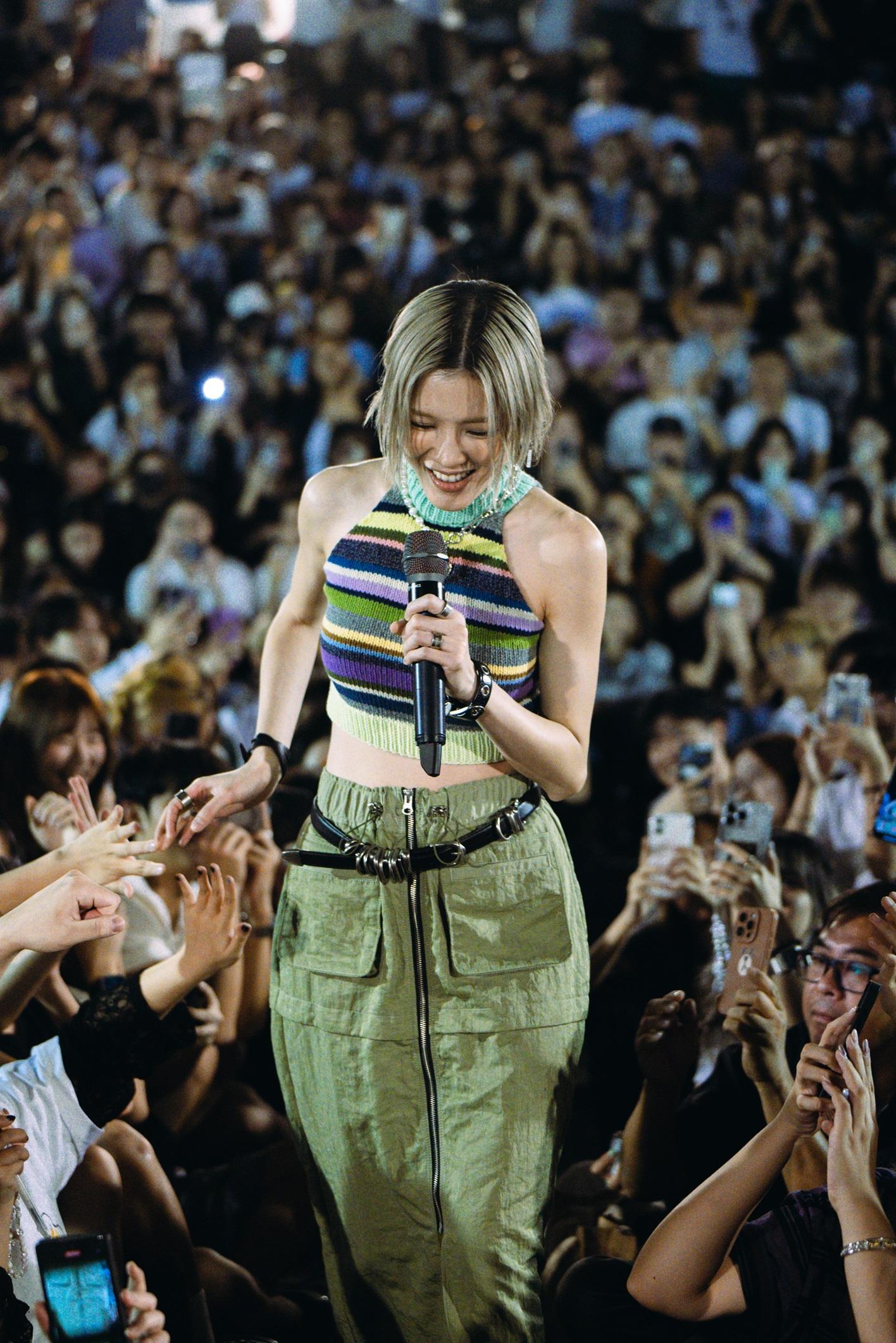 陳蕾生日仍參與校園音樂巡演,獲全場大合唱生日歌慶生。