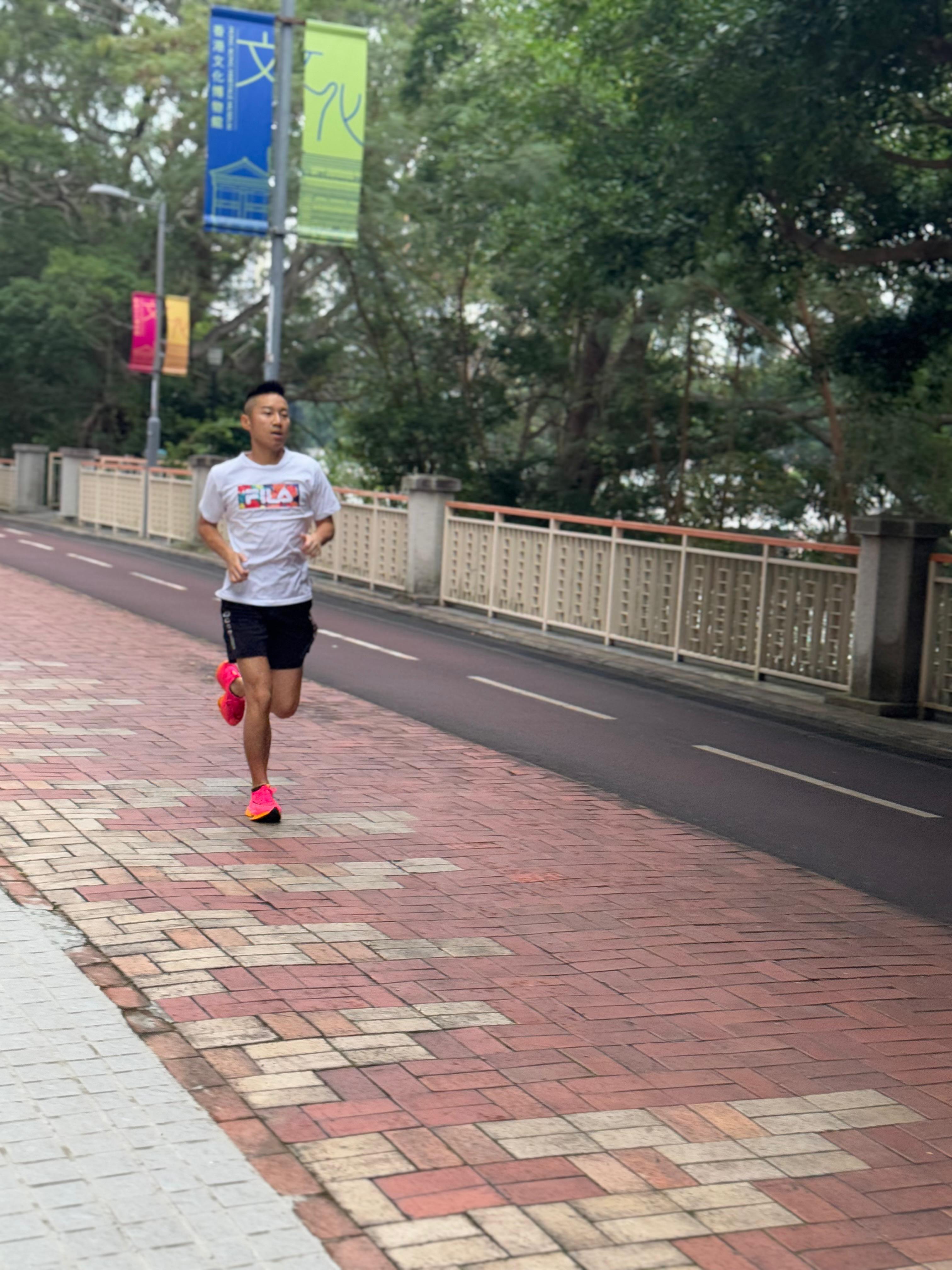 黃樂政日常跑步練習。(受訪者提供)