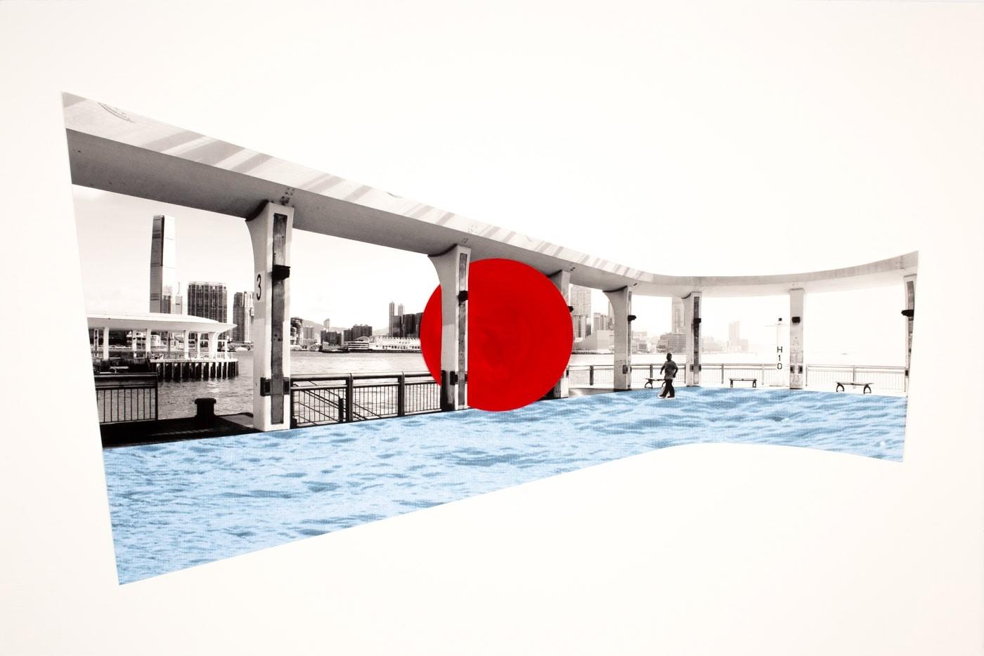 紅球10天巡遊香港10個地標,包括中環10號碼頭