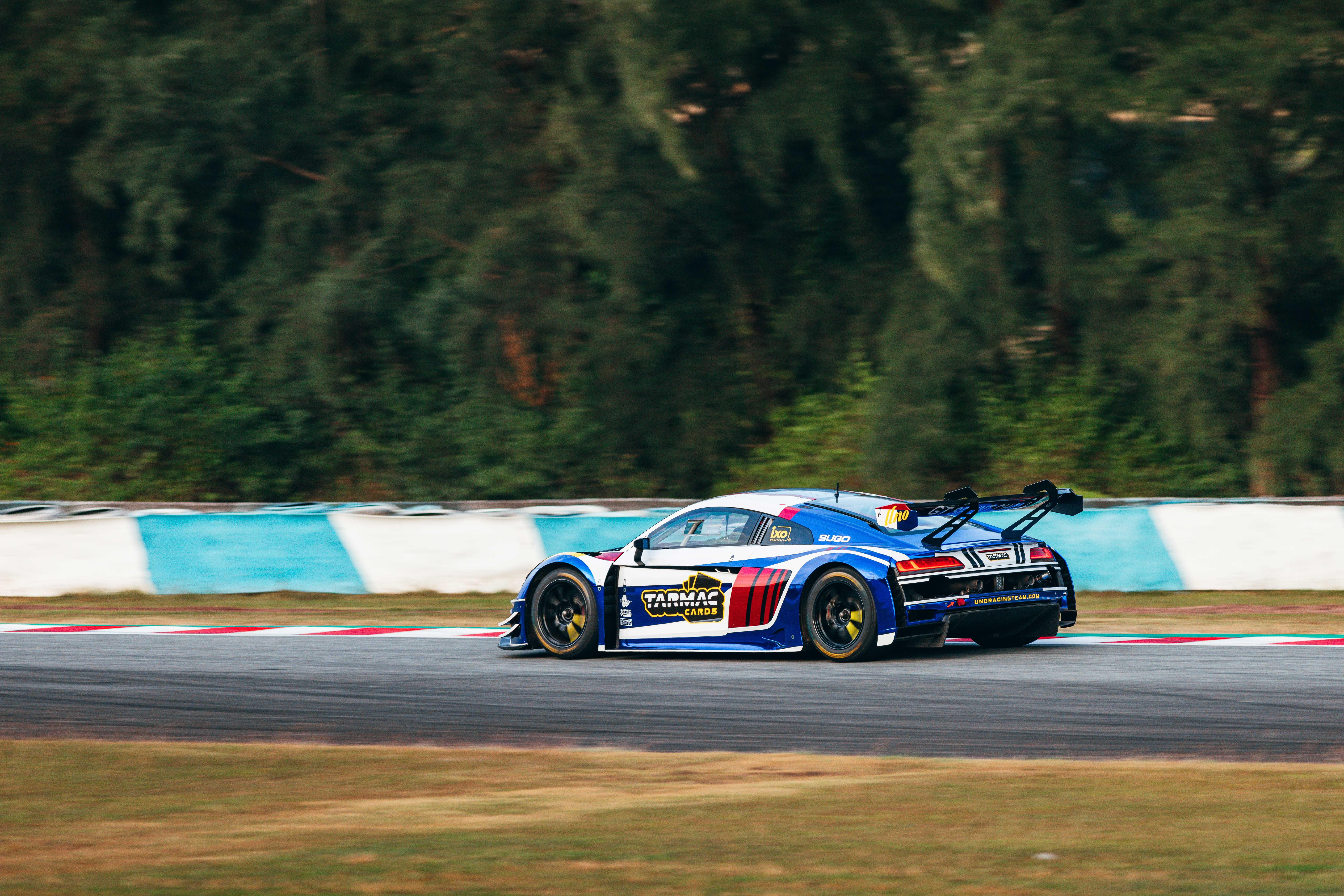 Audi Sport Asia簽約車手余快(James Yu),首次駕駛以知名賽車卡通作品《高智能方程式》拉花的30號Audi賽車。