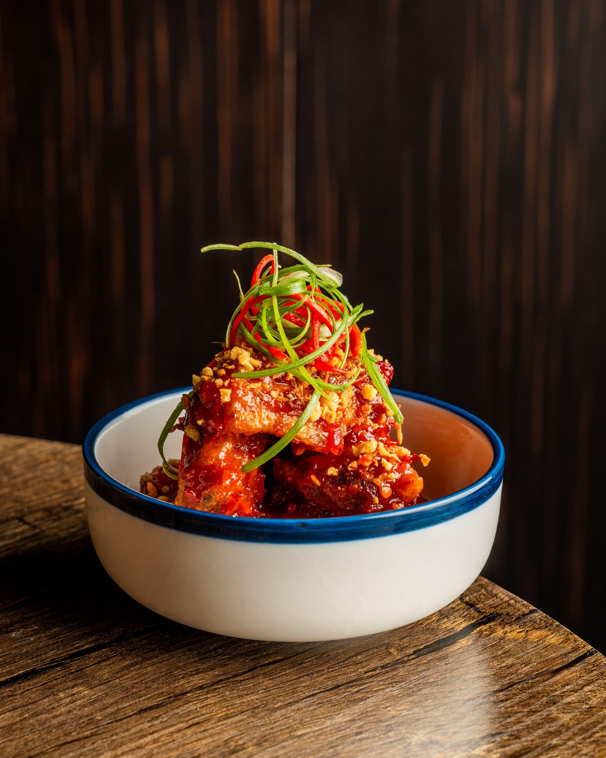 辣羅望子醬脆蒜雞翼$118(The Sports Bar)