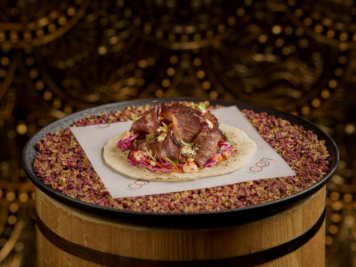 「金殿堂」美高梅中菜行政總廚徐偉豪帶來紫菜富貴蝦魚丸湯。