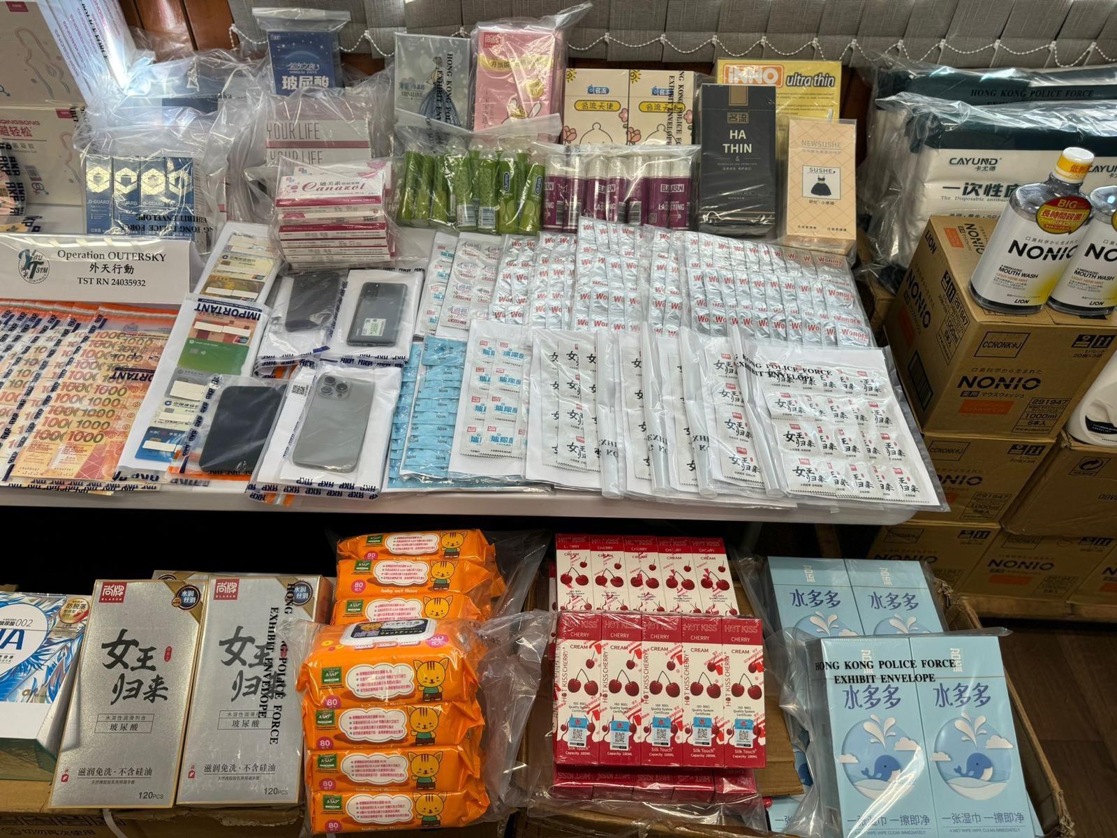 警方聯同入境事務處前日(30日)進行打擊賣淫行動,突擊搜查油尖區一酒店,拘捕28人。