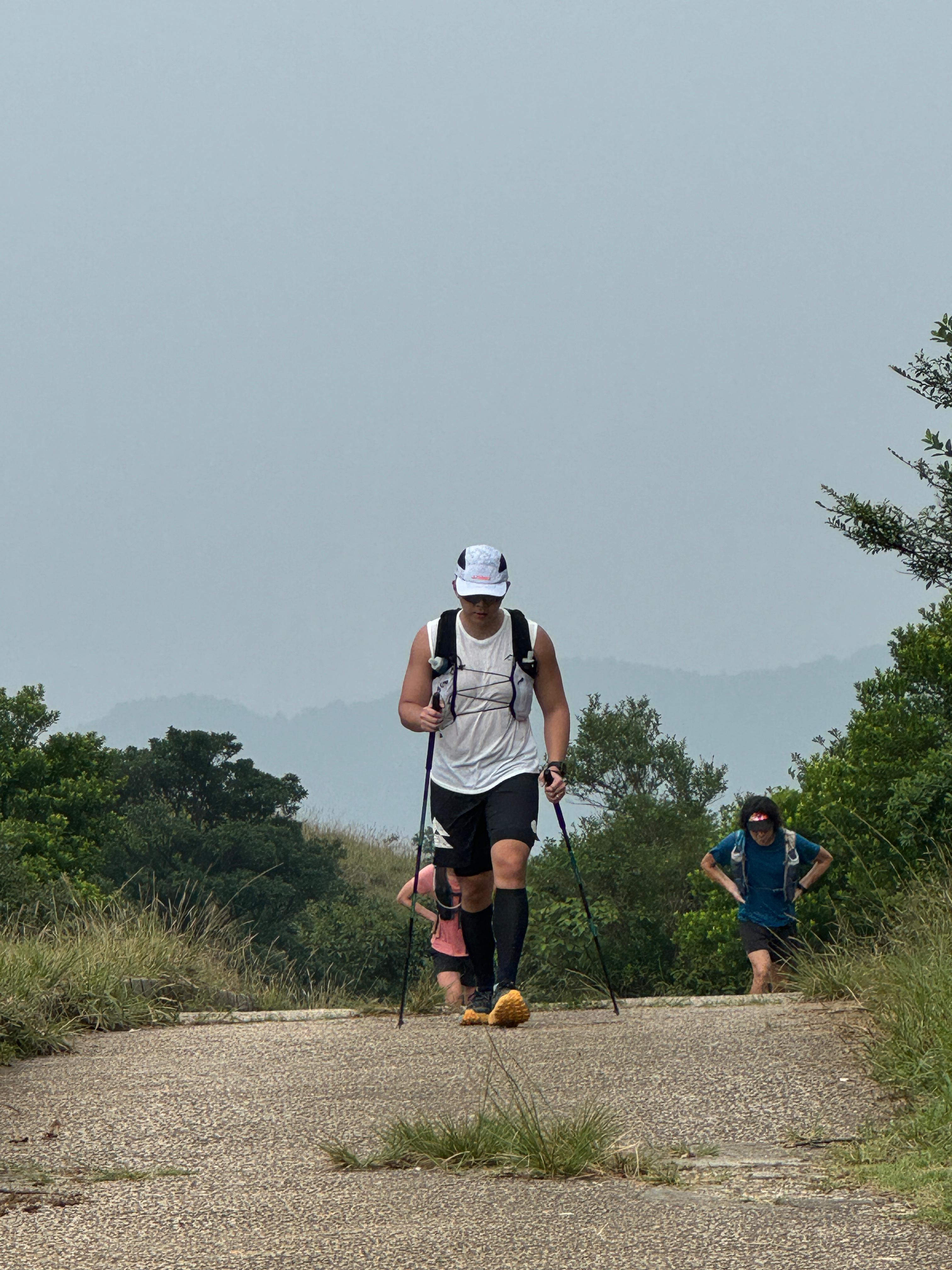 伍富橋(左)平日都有跑山習慣。