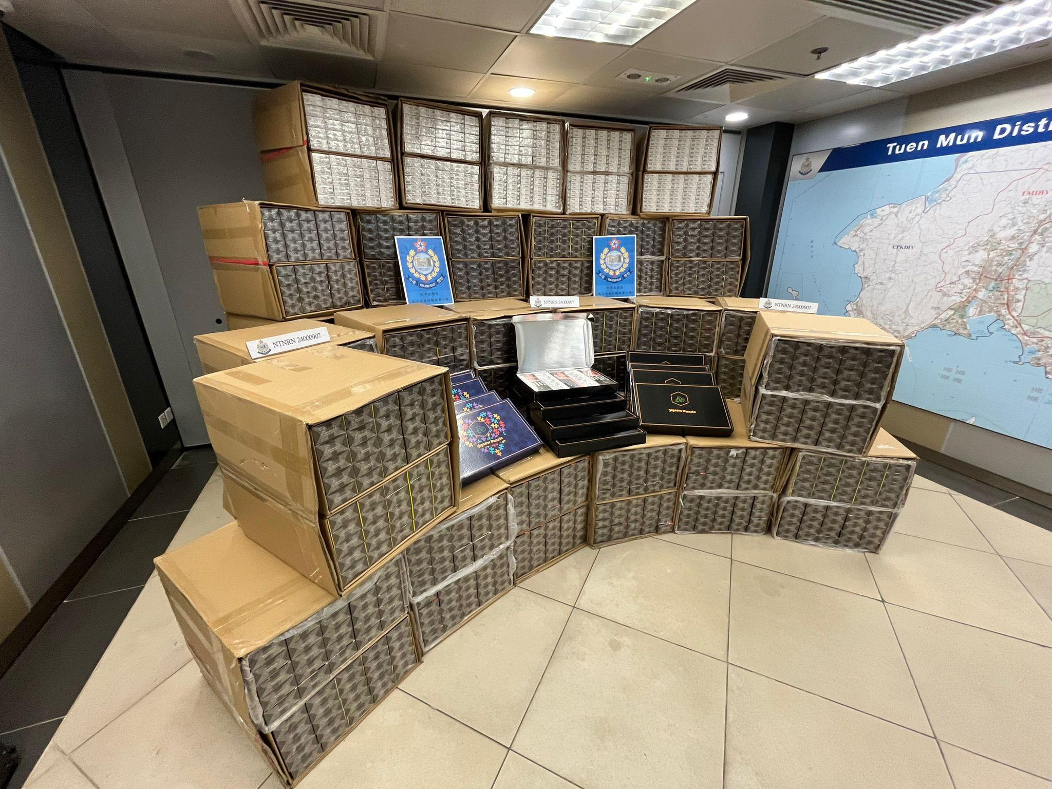 警破屯門私煙倉檢800萬貨 4非華裔男被捕