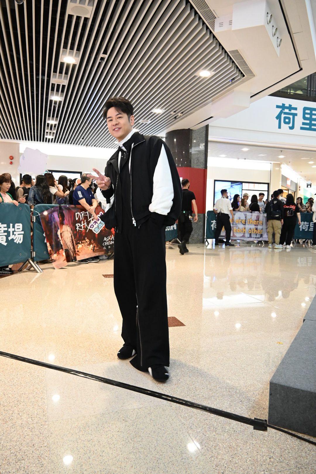 許廷鏗表示打波是希望不想自己太過「鬆泡泡」。