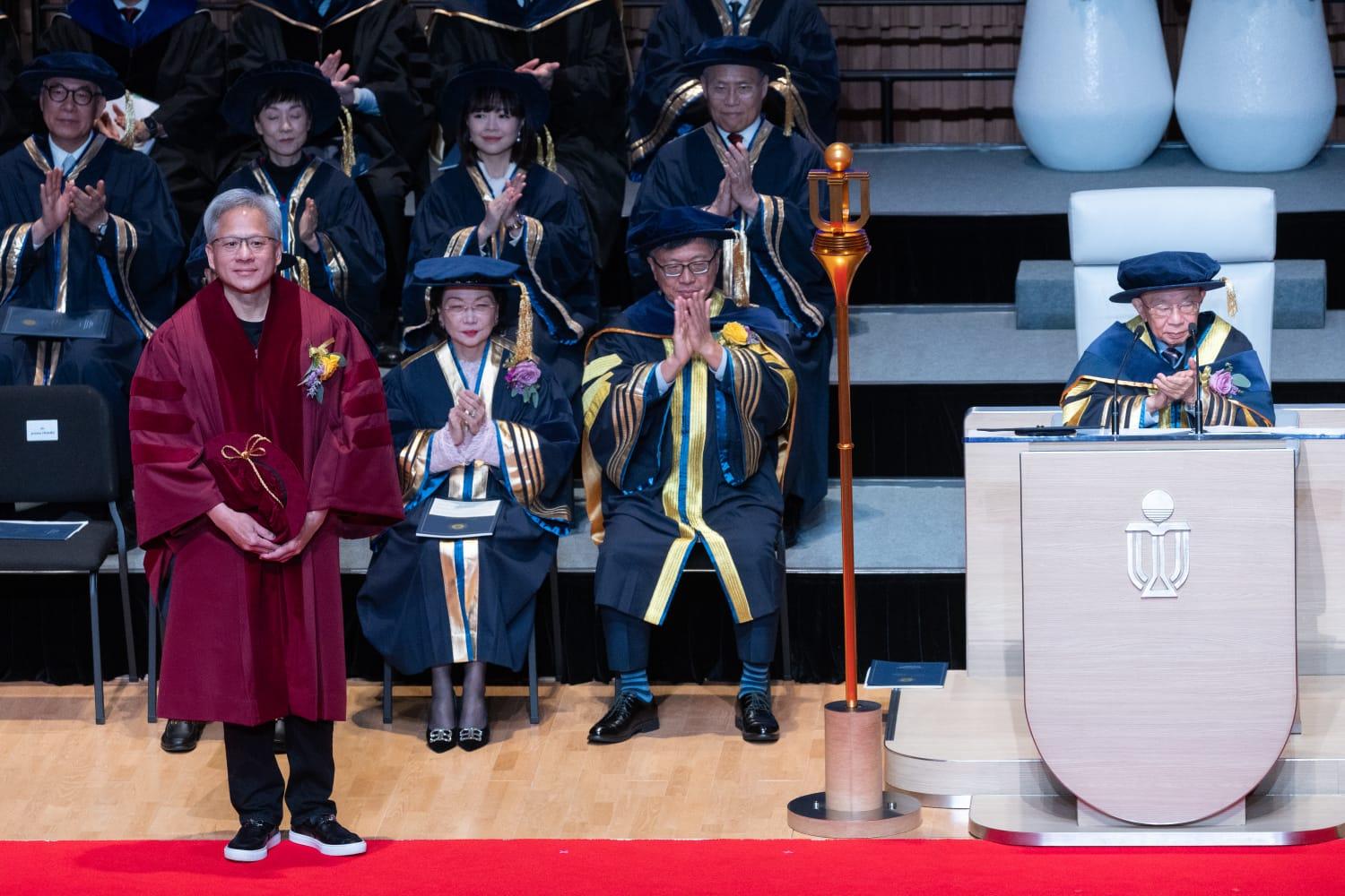 黃仁勳出席科技大學的學位頒授儀式。(蘇文傑攝)