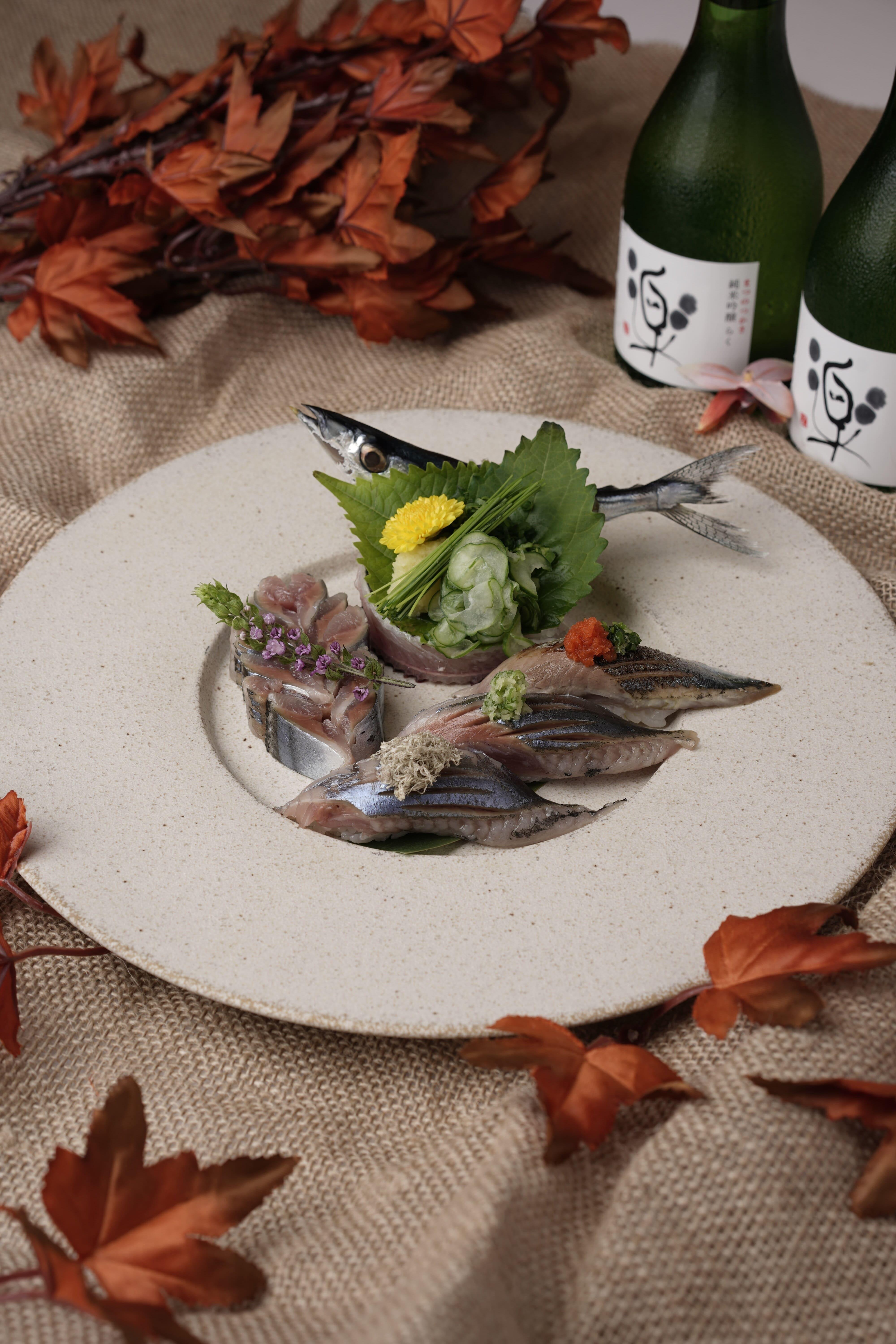 每2位客人惠顧【Level 5】放題送原條時令秋刀魚刺身一份。