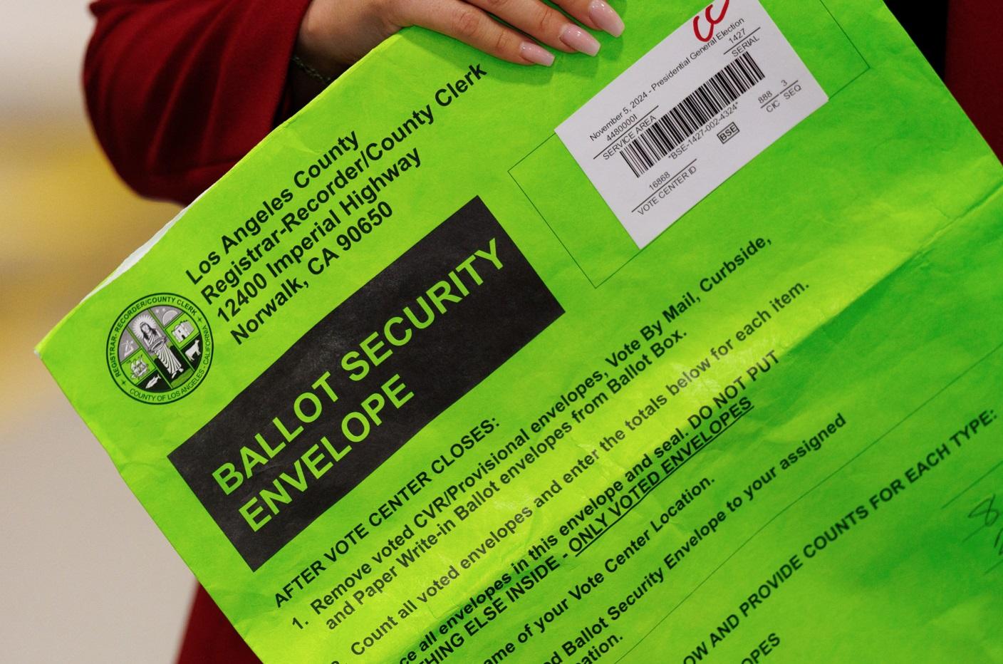 封存選票的袋。(路透社)