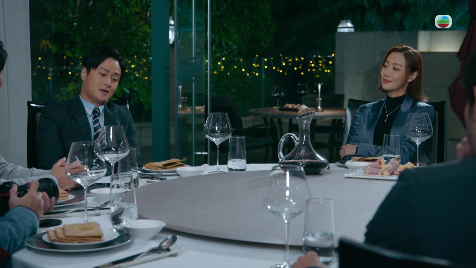 二人在《企業強人》首次合作,也是最後一次在無綫劇集合作。