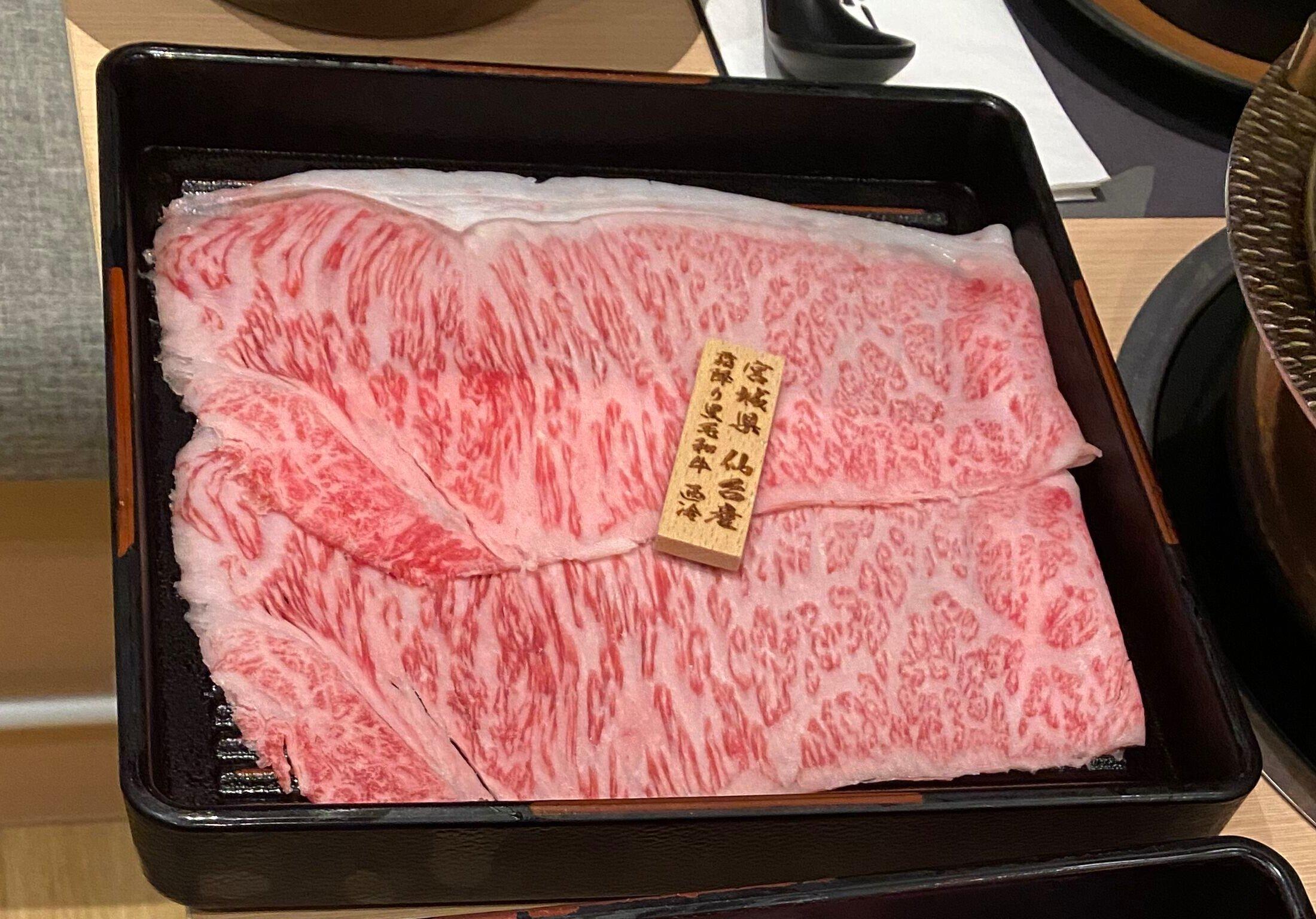 仙台A5黑毛和牛西冷的脂肪紋理及分布細密。(記者實試圖片)