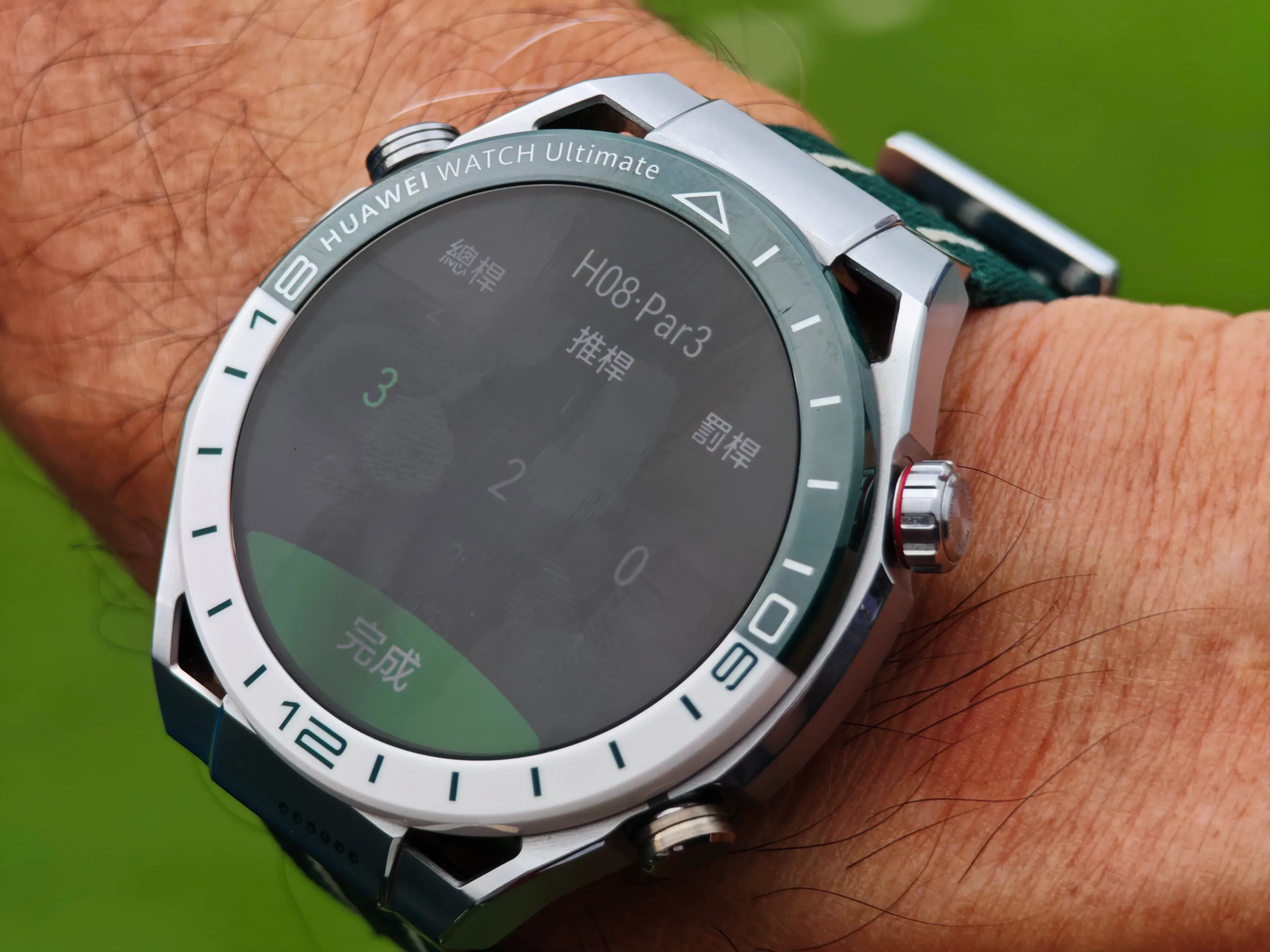 完成比賽後,手錶會自動生成完整的計分報告,記錄整場比賽的表現數據。這些數據對於想要改善球技的球手來說,絕對是寶貴的參考資料。