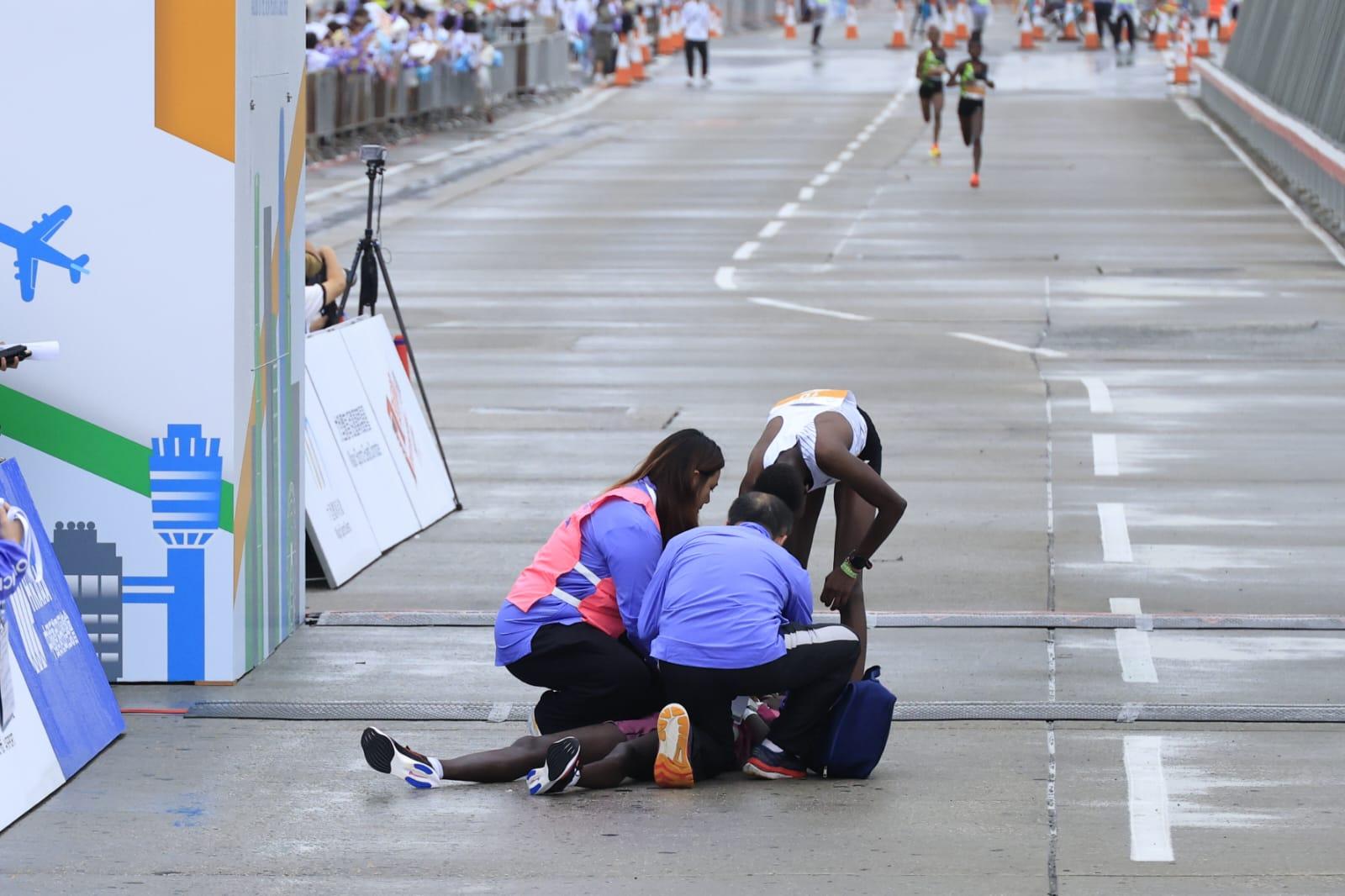 有選手賽後感不適。(林俊源攝)