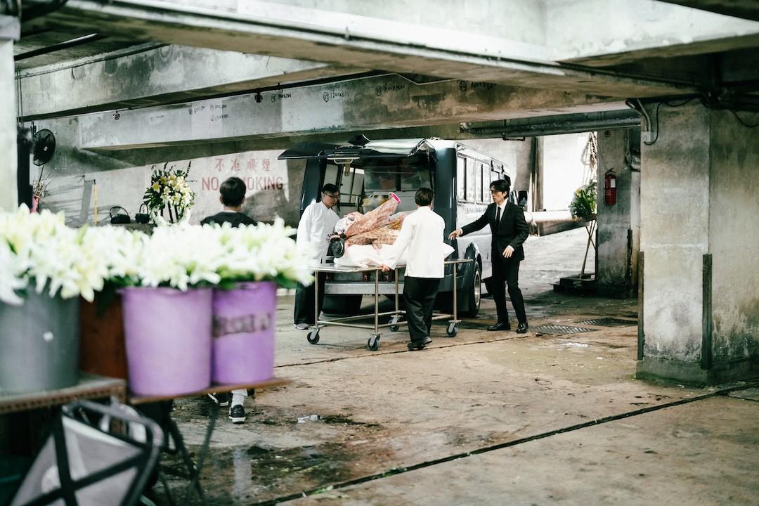 留言的網民對殯儀業從業員工作非常好奇。