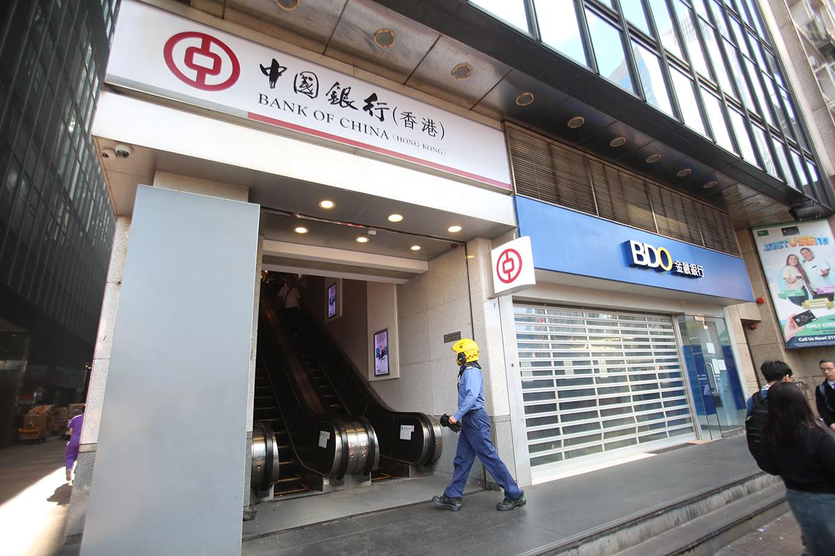 中環歐陸貿易中心日前有電梯維修學徒墮坑死亡。(資料圖片)