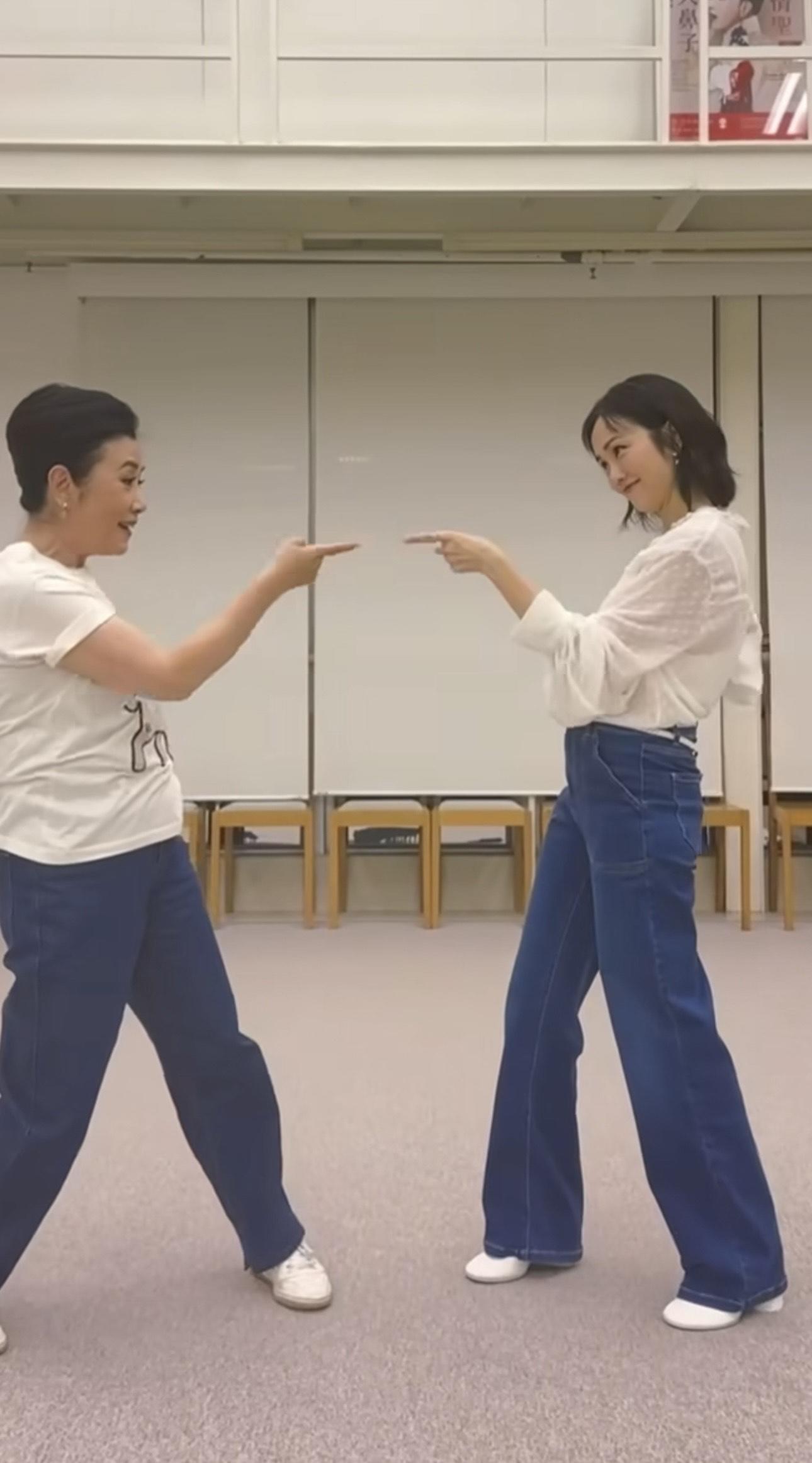 二人表現相當有默契。