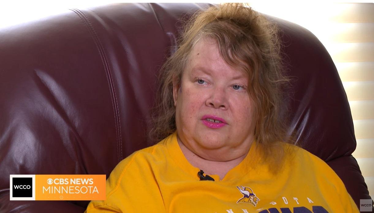 伯里接受哥倫比亞廣播公司(CBS)訪問。(互聯網)