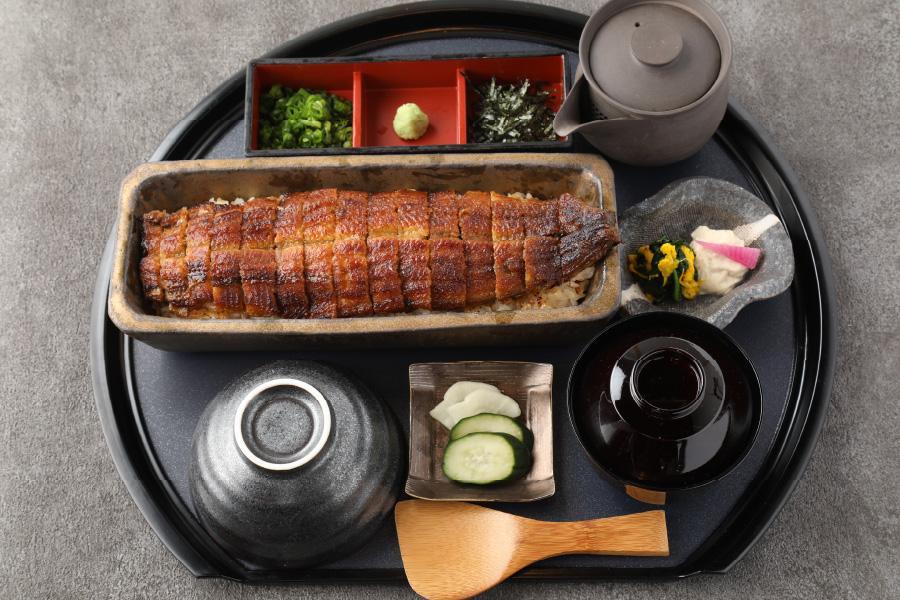 日本店的鰻魚三吃