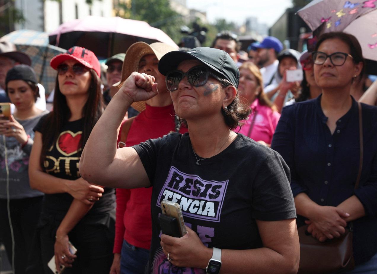 墨西哥城本月初大批民眾上街,抗議政府推行司法改革,以投票選出各級法官。(資料圖片)