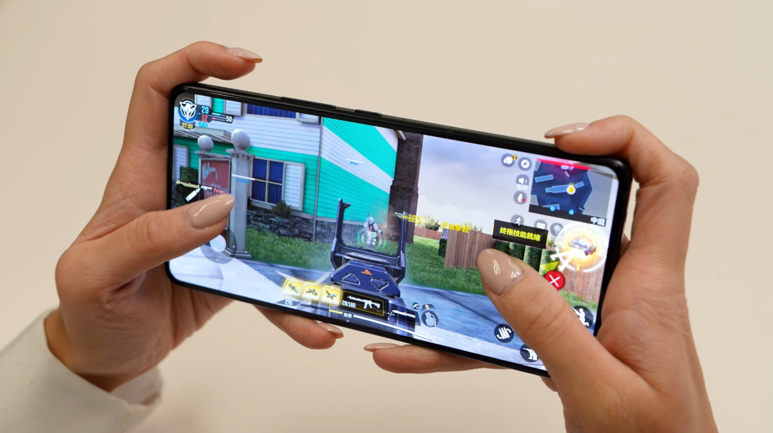 ROG Phone 9 系列除了性能強勁外,在遊戲配套上也做得很足。兩個超聲波壓感肩鍵 AirTrigger 以及 AI 遊戲功能如對話加速、自動執道具等都有保留。