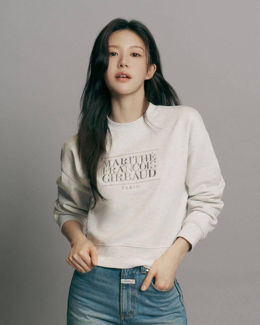 Marithe找來高允貞代言,另外就連Jennie、IU、aespa的Karina及IVE的張員瑛都曾穿著Marithe。