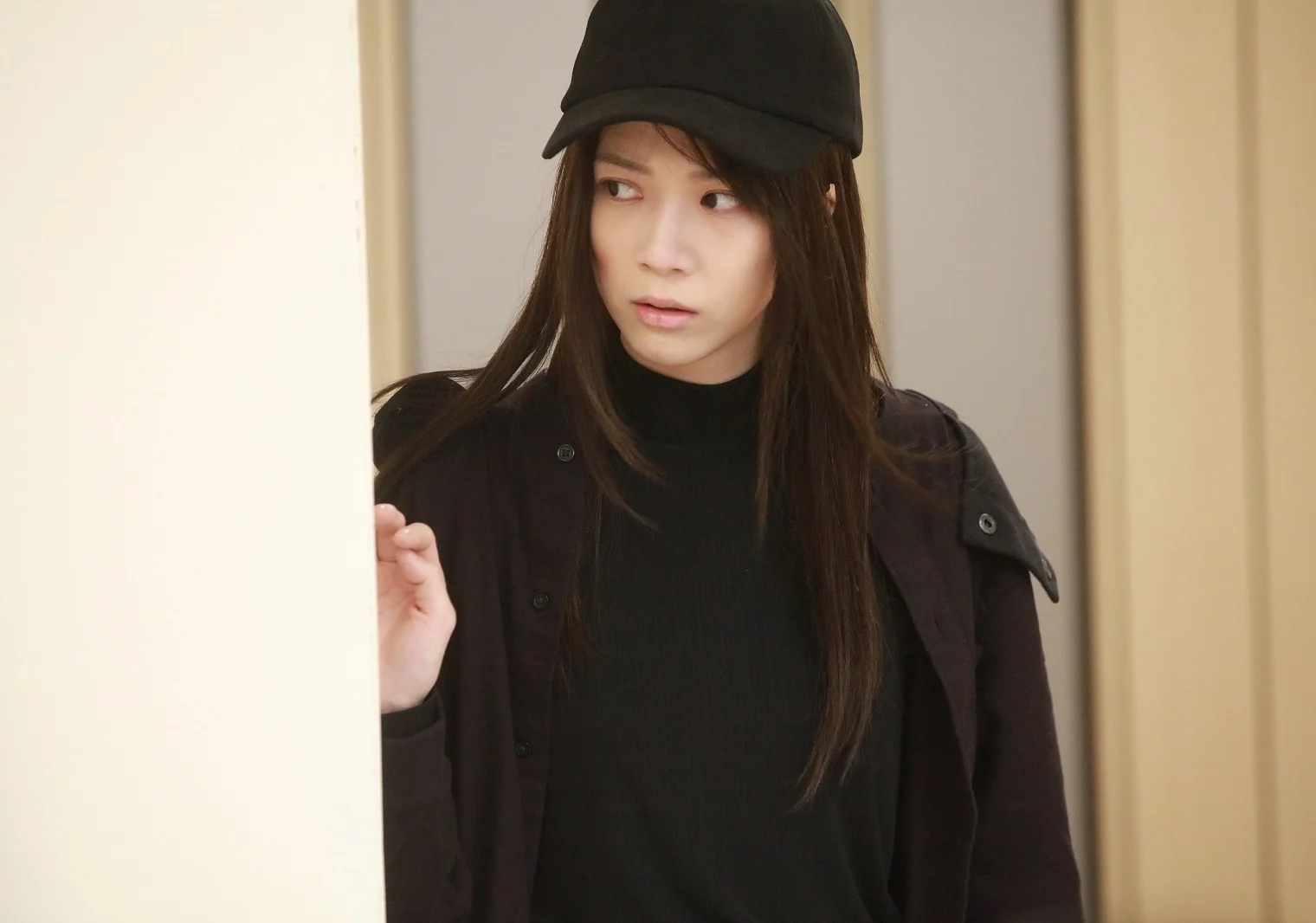 《異空感應》是陳曉華於2022年拍的作品。