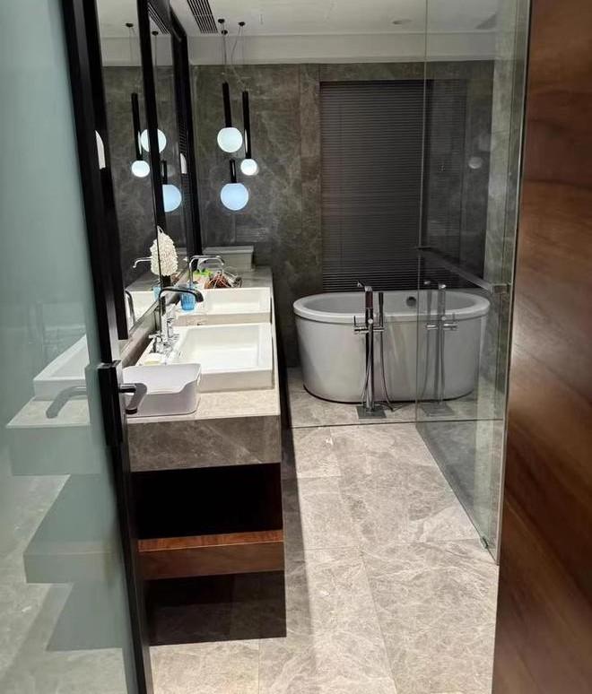 萬柳書院廁所設計別出心裁。(微博)