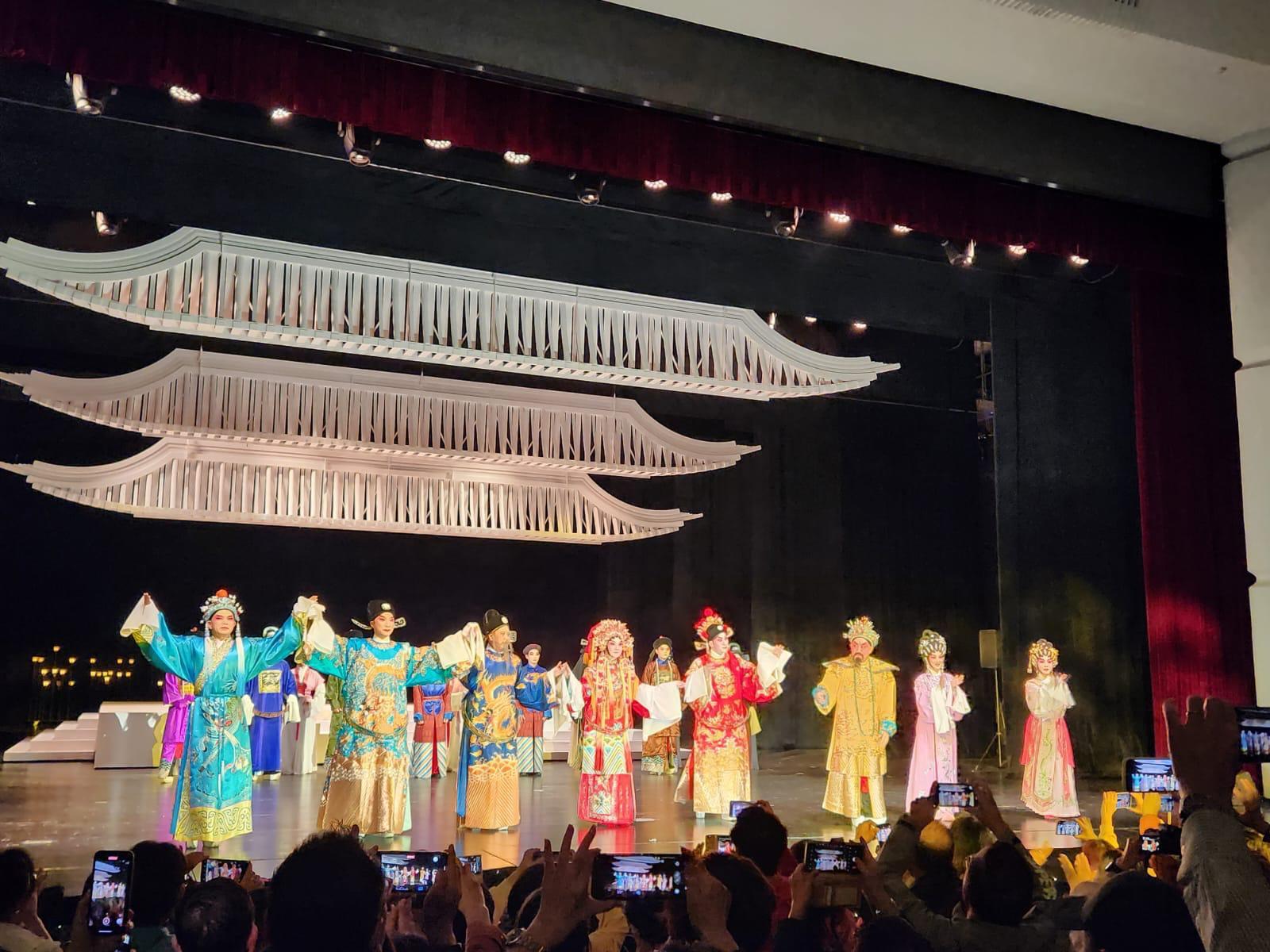 佛山站第二場圓滿演出,演員齊齊謝