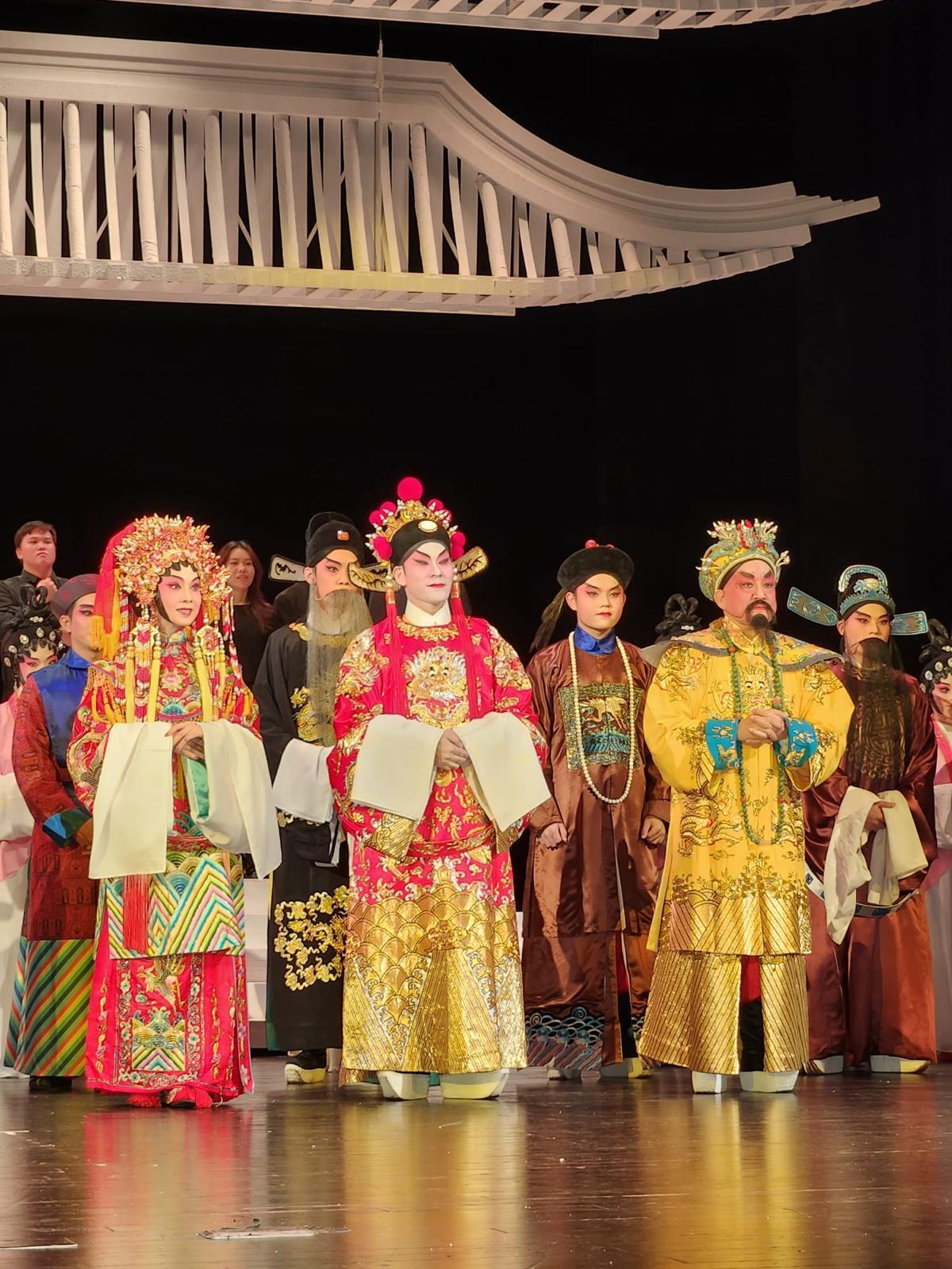 佛山站第二場演員(圖左起):林穎施、梁兆明、廖國森。