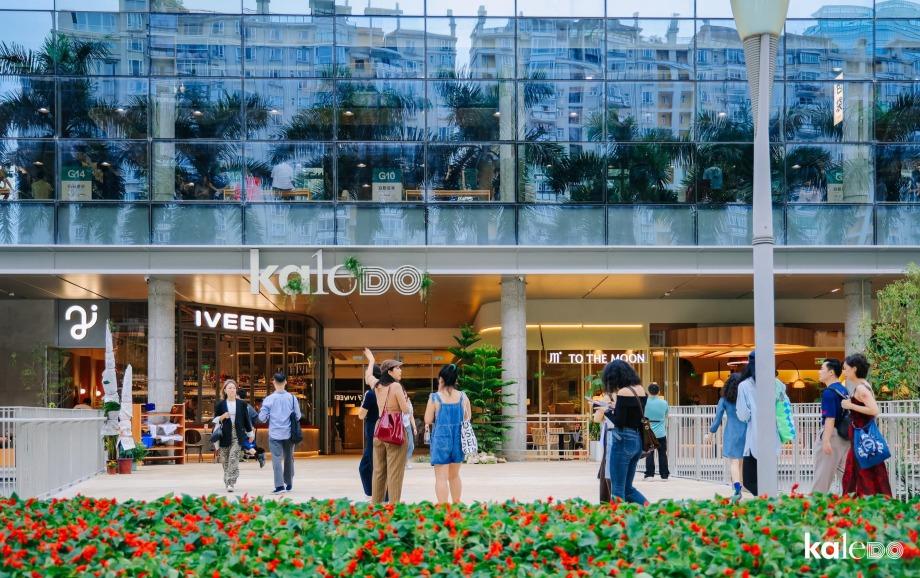 Kaledo嘉樂道開放式入口,呈現「劇場式街區」狀態,這裏是各項活動及市集的集聚地。(圖片來源:Kaledo微信)