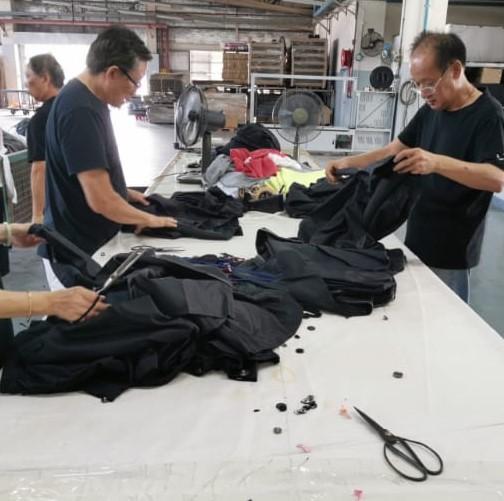 第四步:拆件加工,為分解成紗線的程序作最後準備