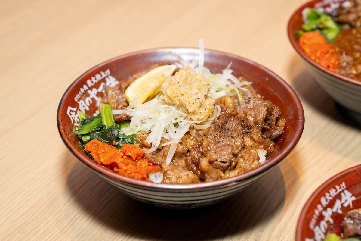 鹽葱牛小排燒肉丼 中100g/$45,大120g/$53,特150g/$60