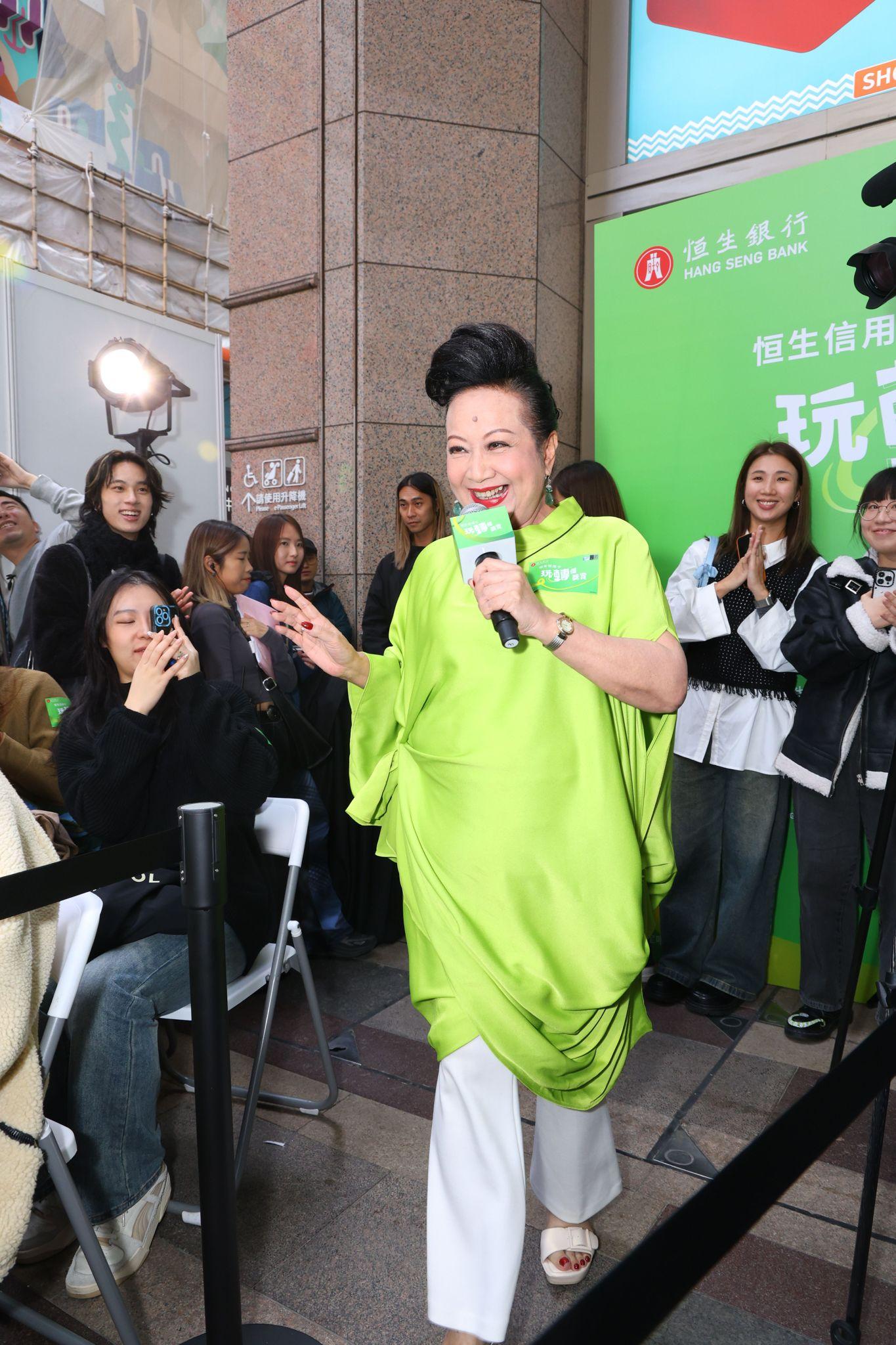 家燕姐最近拍王梓軒開拍的英文劇。